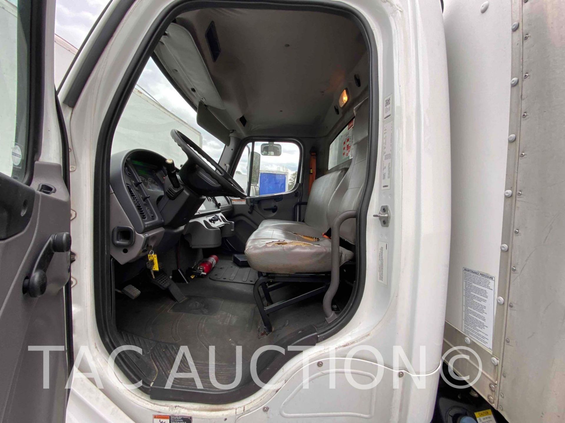 2016 Freightliner M2106 26ft Box Truck - Bild 44 aus 72