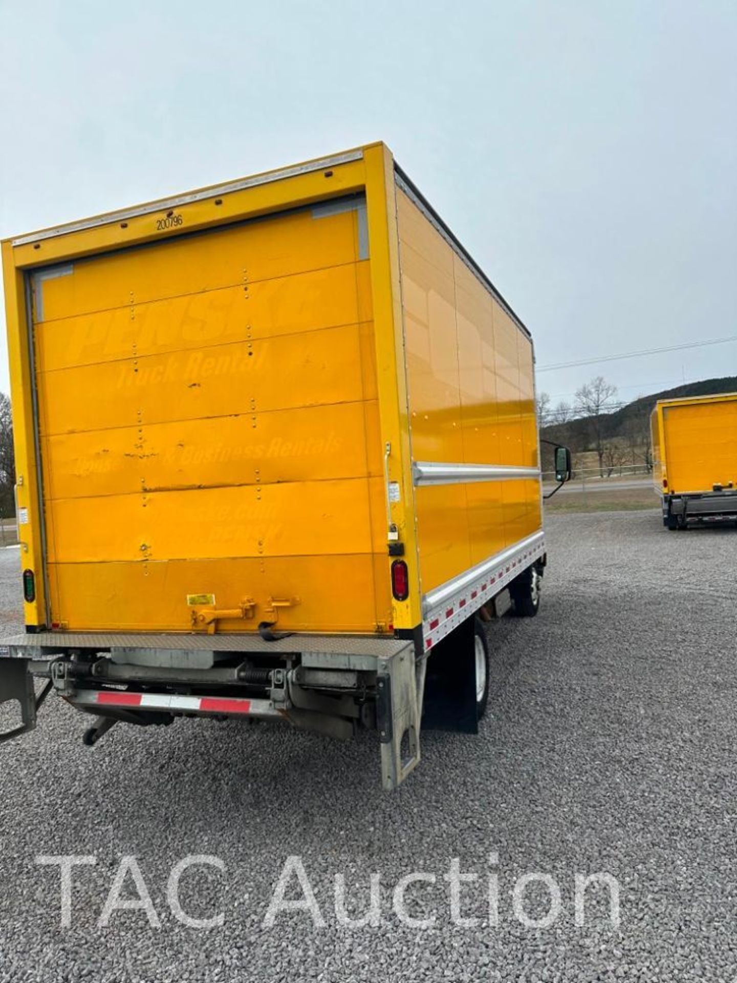 2018 Hino 155 16ft Box Truck w/ Lift Gate - Bild 5 aus 15