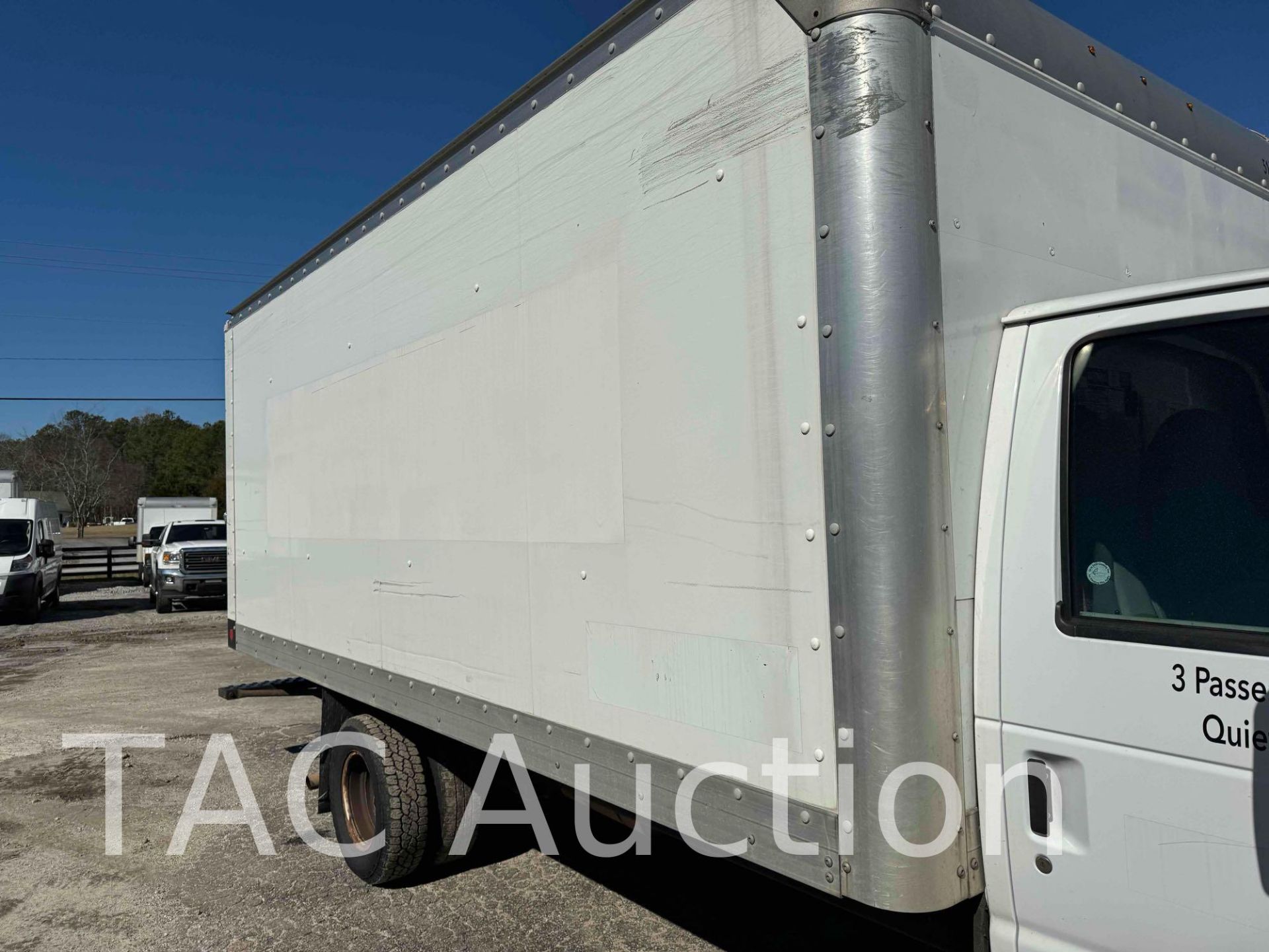2015 Ford E-350 16ft Box Truck - Image 24 of 49