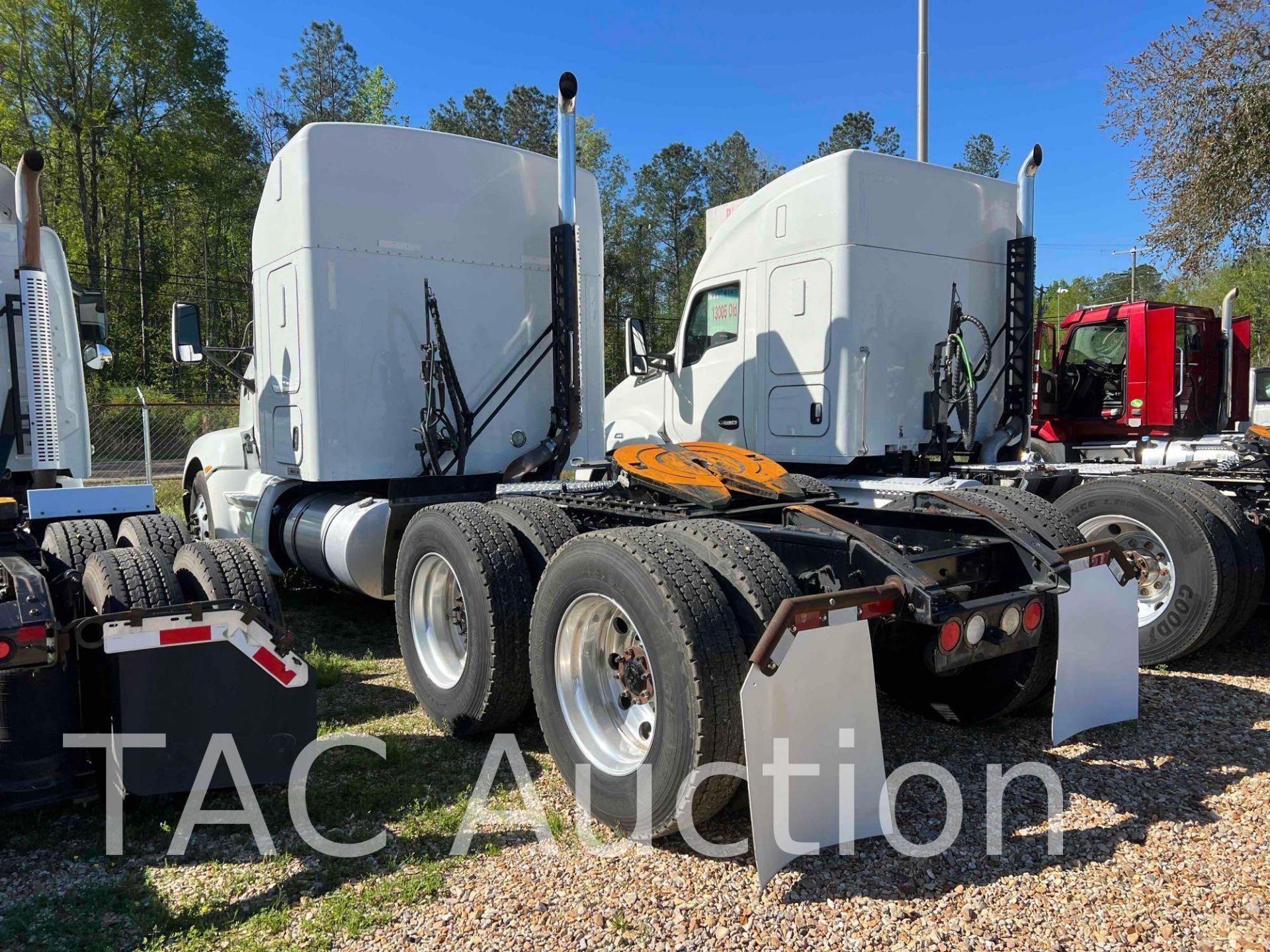 2015 Kenworth T680 Sleeper Truck - Image 5 of 70