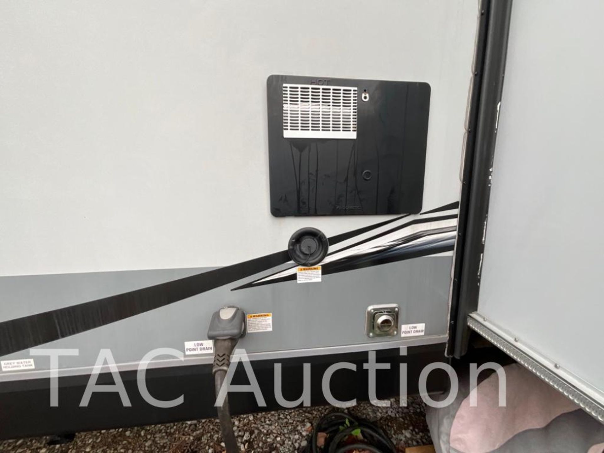 2020 Jayco Jay Flight 34RSBS Travel Trailer - Image 19 of 98