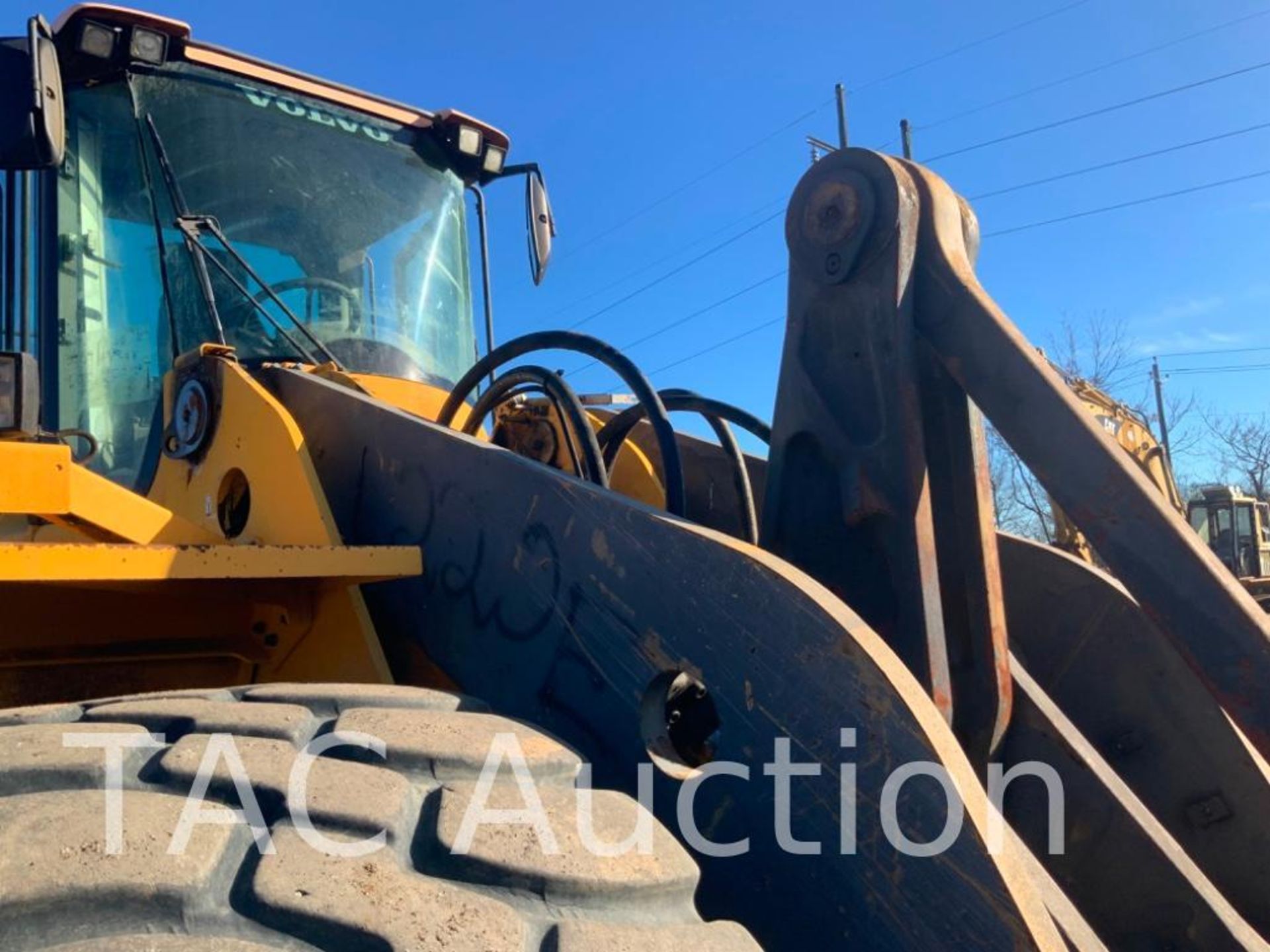 Volvo L220F Wheel Loader - Image 29 of 49