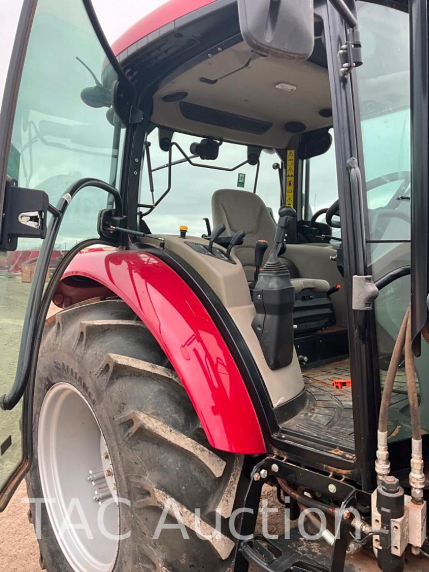 2021 CASE 105A 4x4 Enclosed Cab Tractor W/ Front End Loader - Image 23 of 37