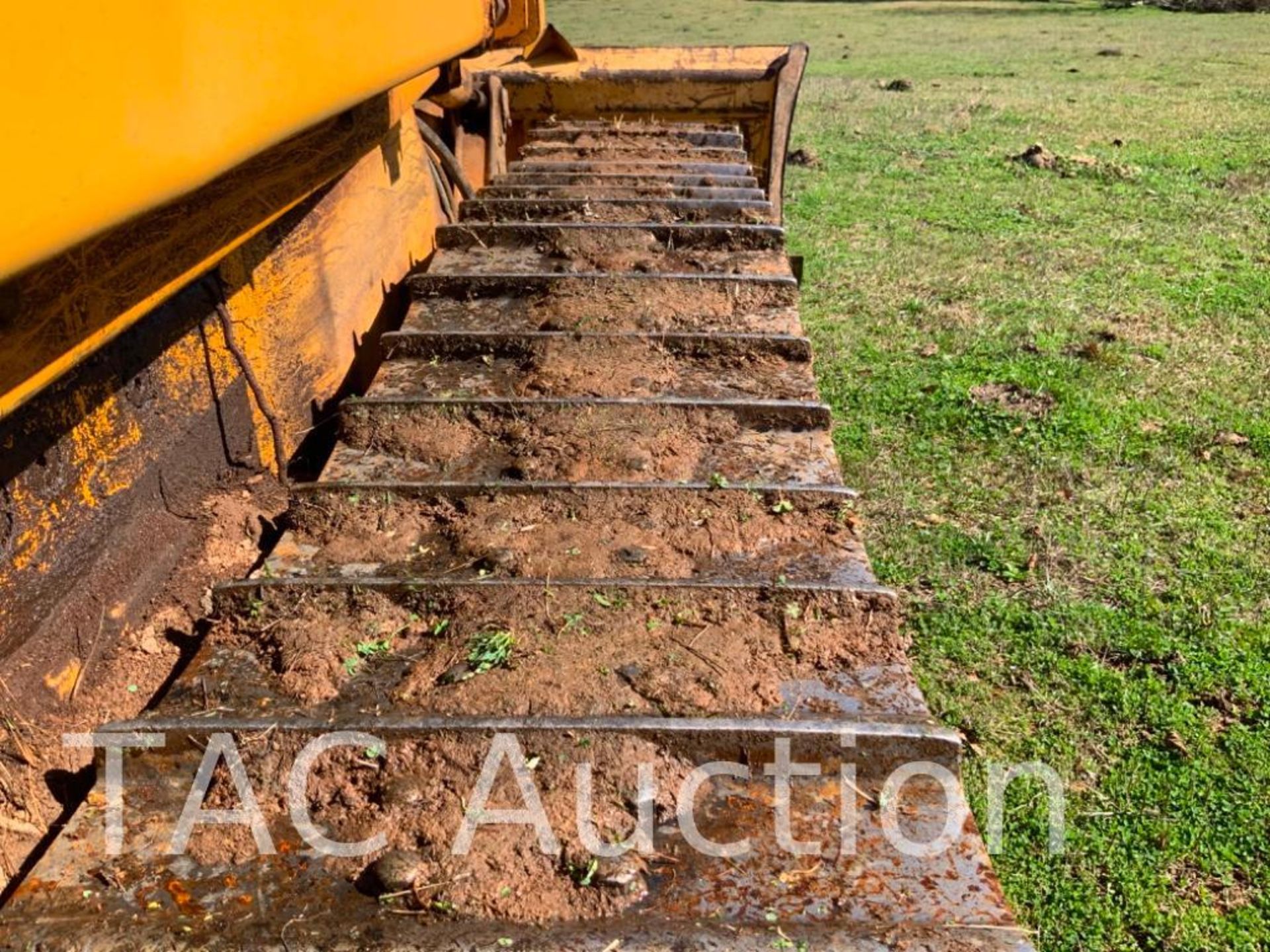 John Deere 550G Crawler Dozer - Image 27 of 36