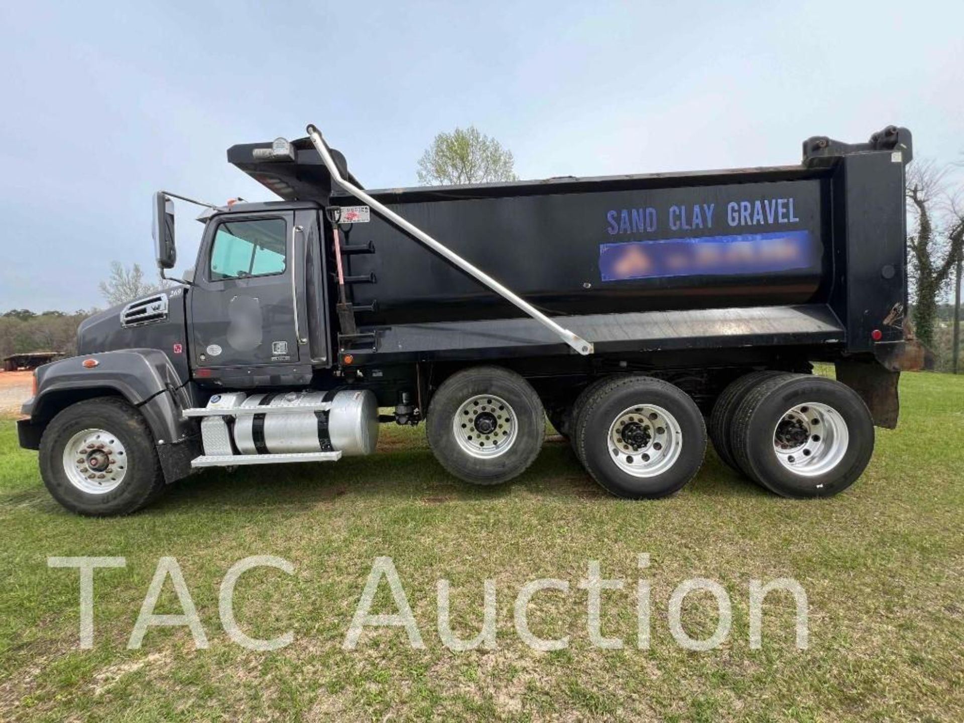 2022 Western Star 4700 SF Tri-Axle Dump Truck - Image 2 of 76