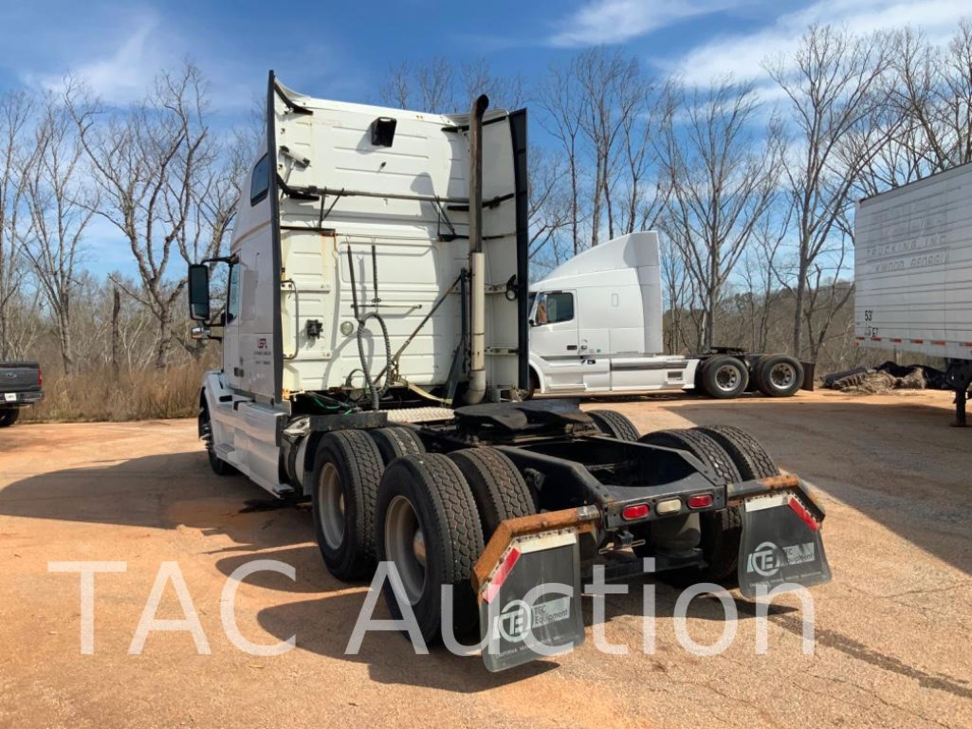 2012 Volvo VN Sleeper Truck - Image 3 of 61