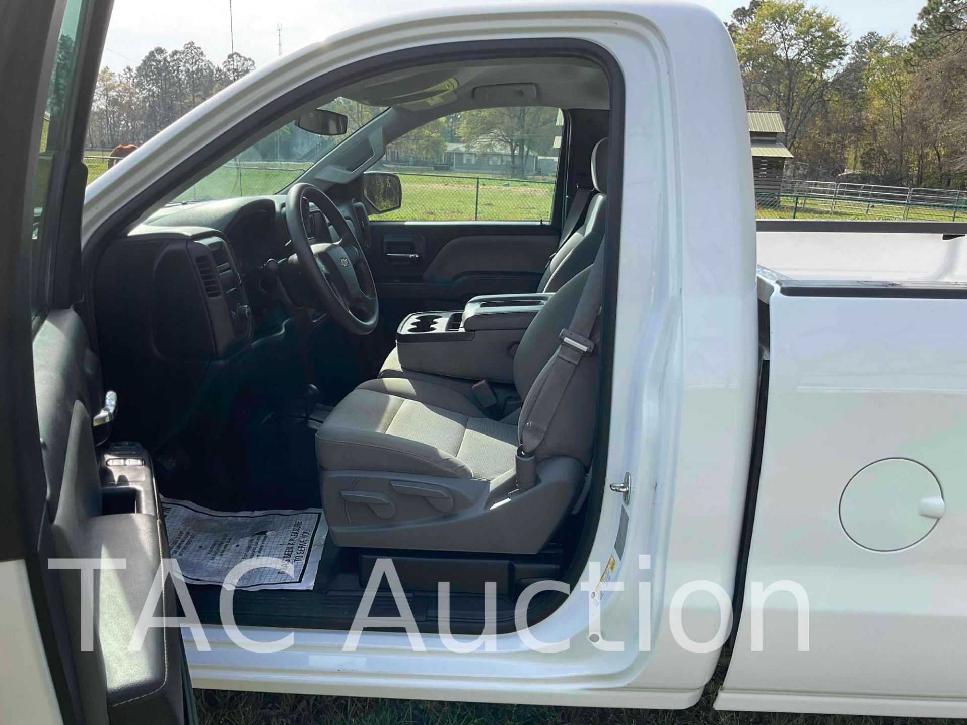 2015 Chevrolet Silverado 1500 4x4 Pickup Truck - Image 8 of 40