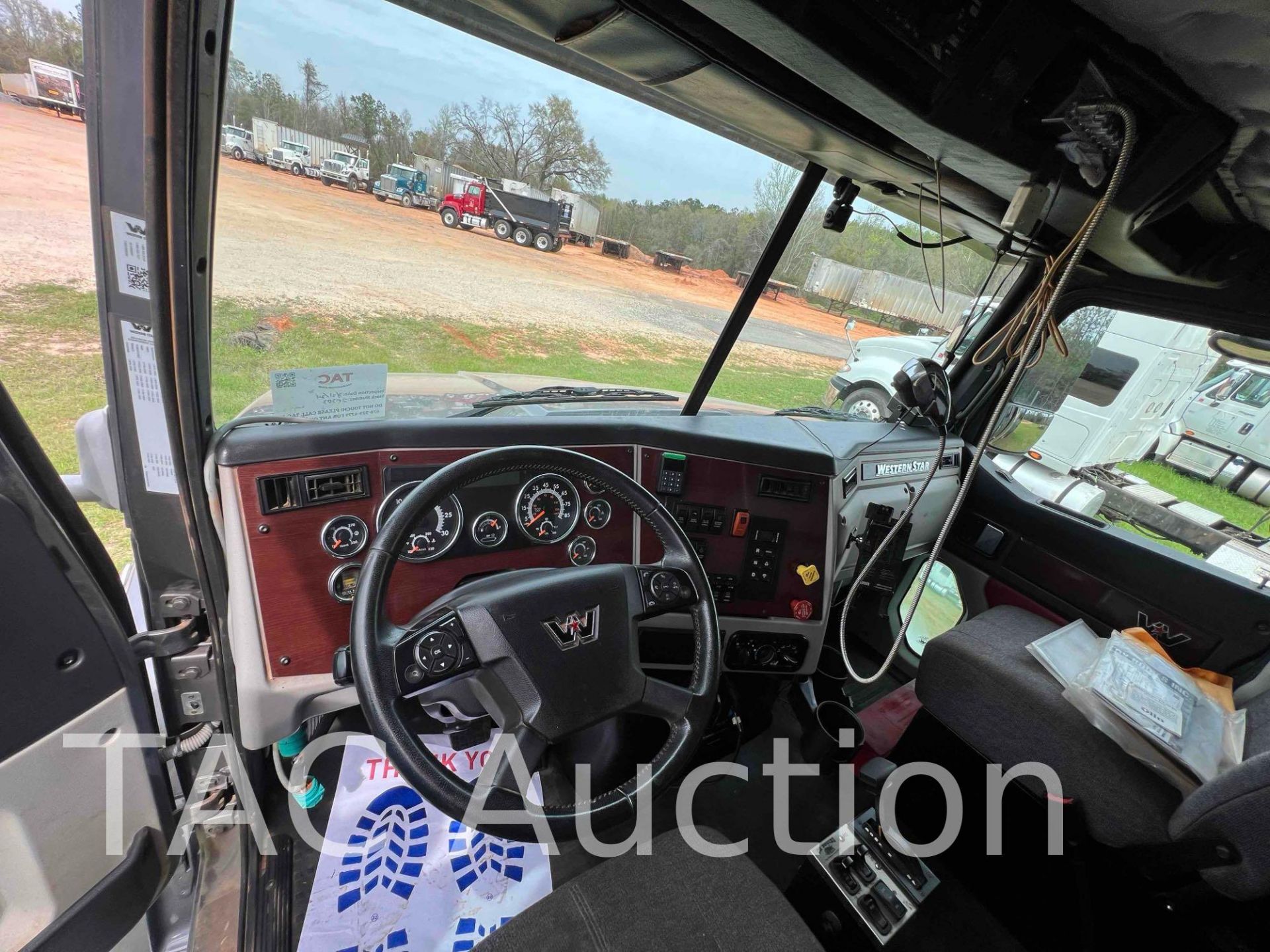 2022 Western Star 4700 SF Tri-Axle Dump Truck - Image 14 of 76