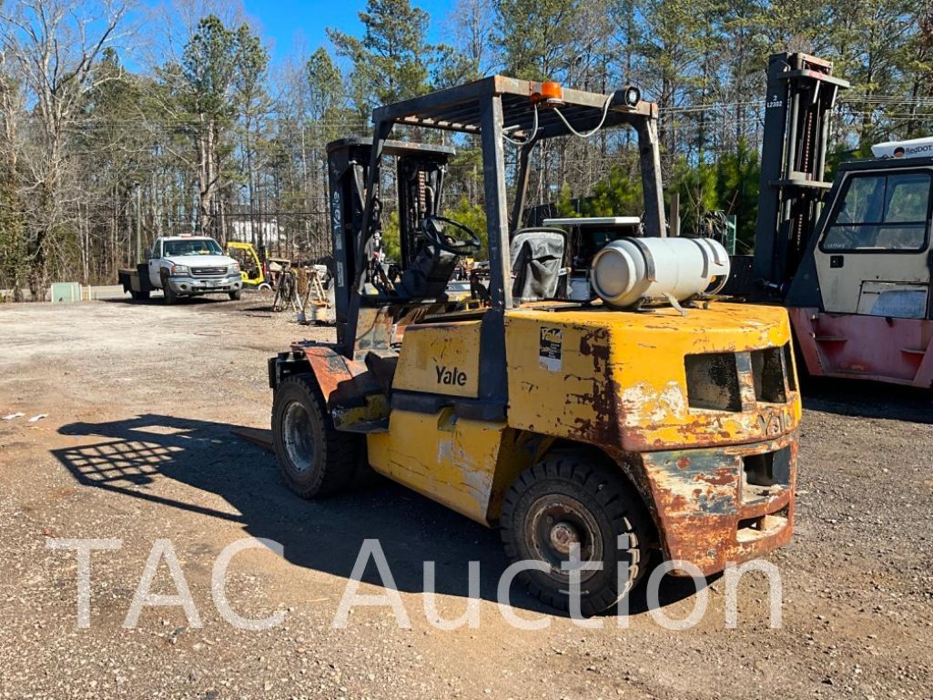 Yale GLP100 10,000lb Forklift - Image 3 of 28