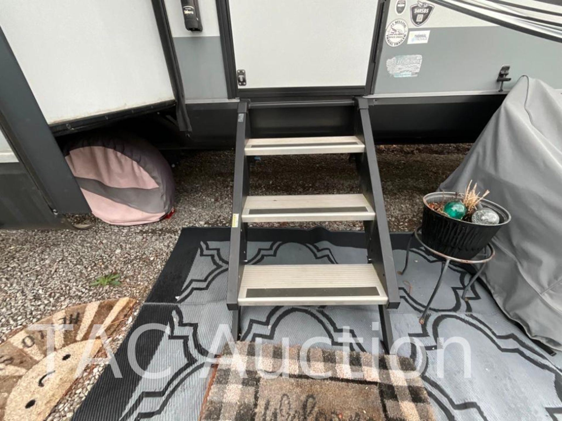 2020 Jayco Jay Flight 34RSBS Travel Trailer - Image 15 of 98