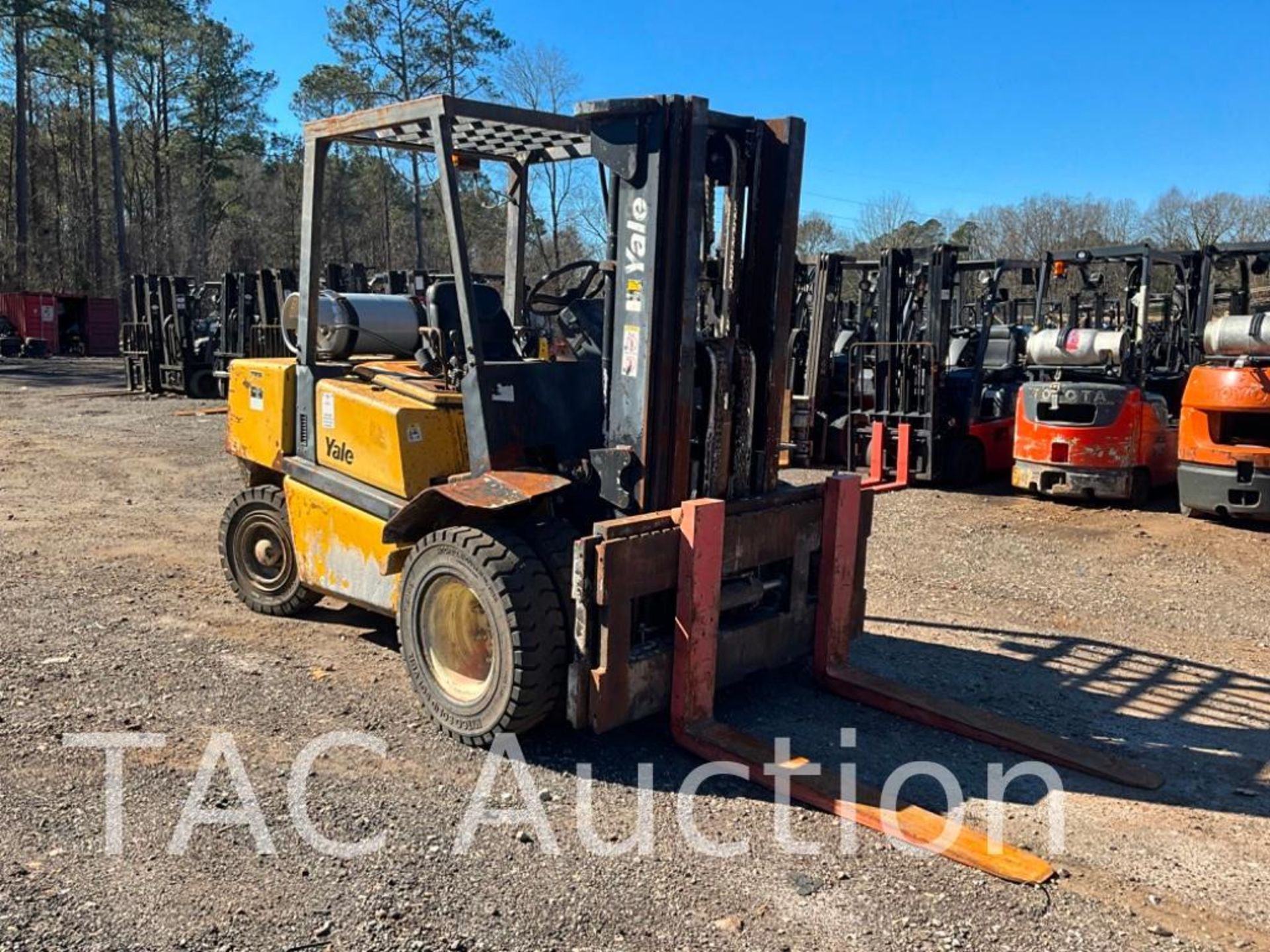 Yale GLP100 10,000lb Forklift - Image 7 of 28