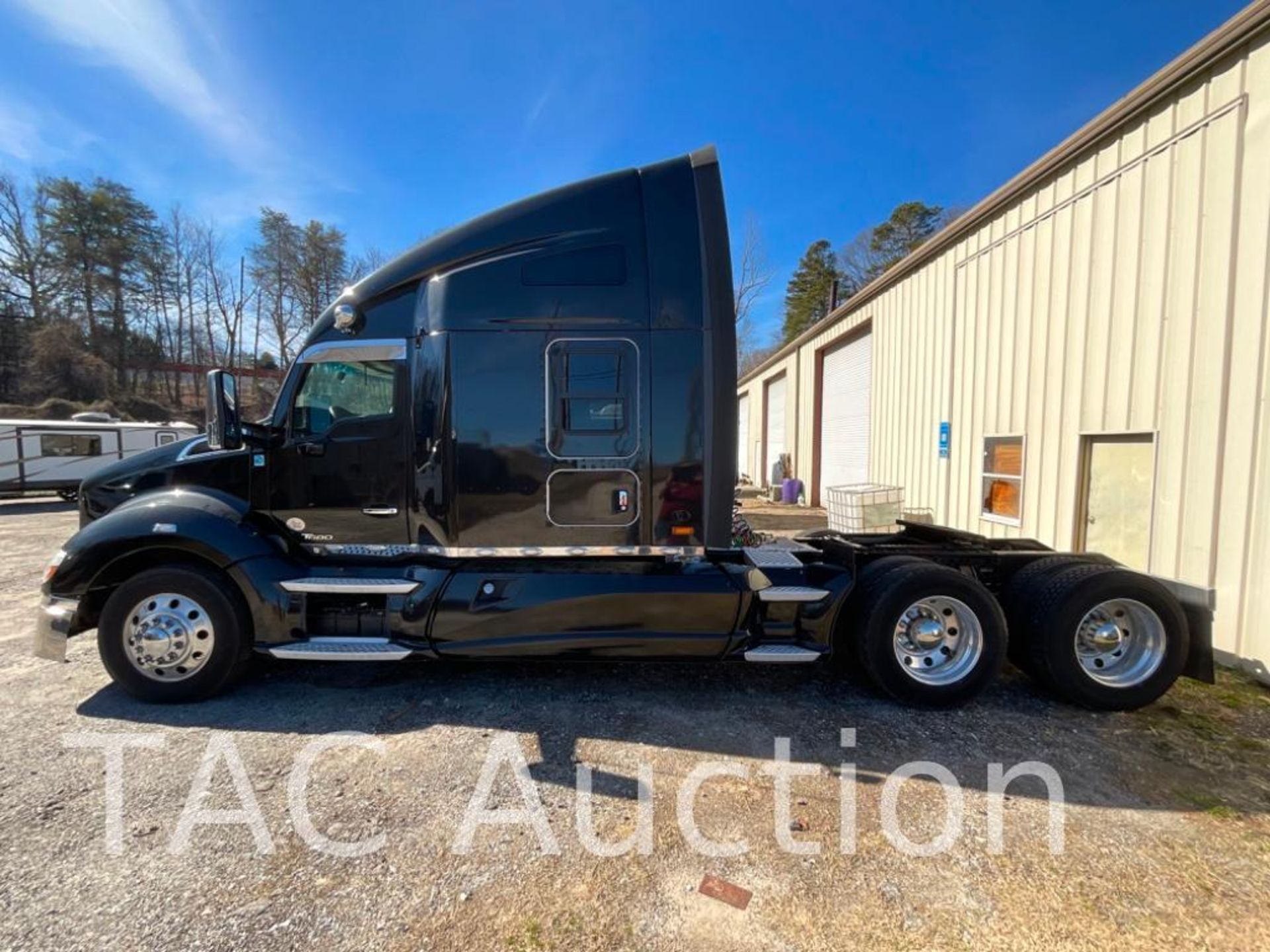 2016 Kenworth T680 Sleeper Truck - Image 2 of 81