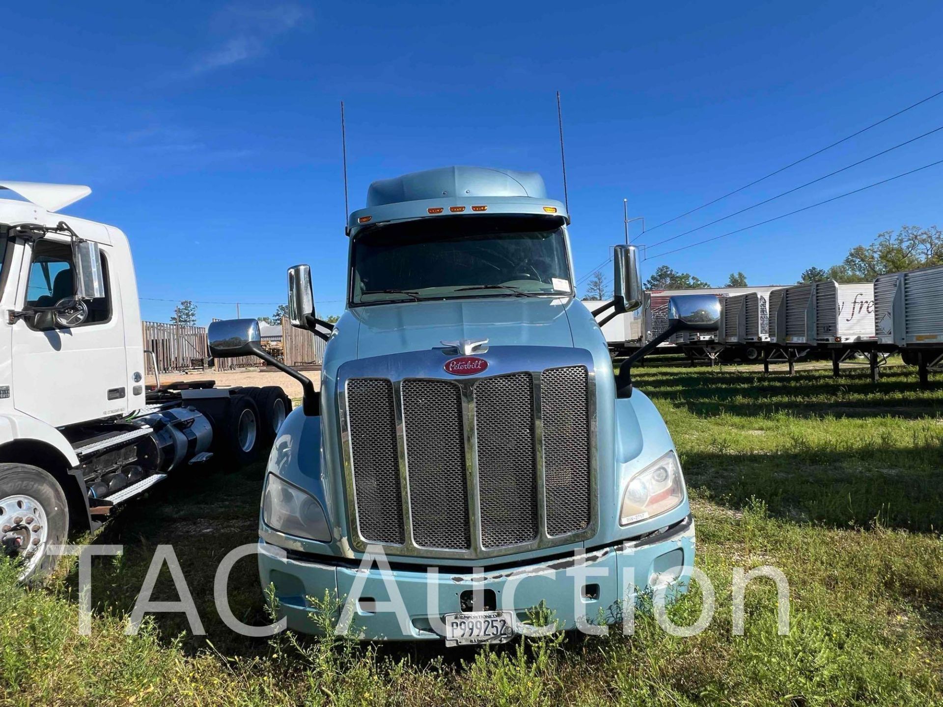 2016 Peterbilt 579 Sleeper Truck - Image 8 of 58