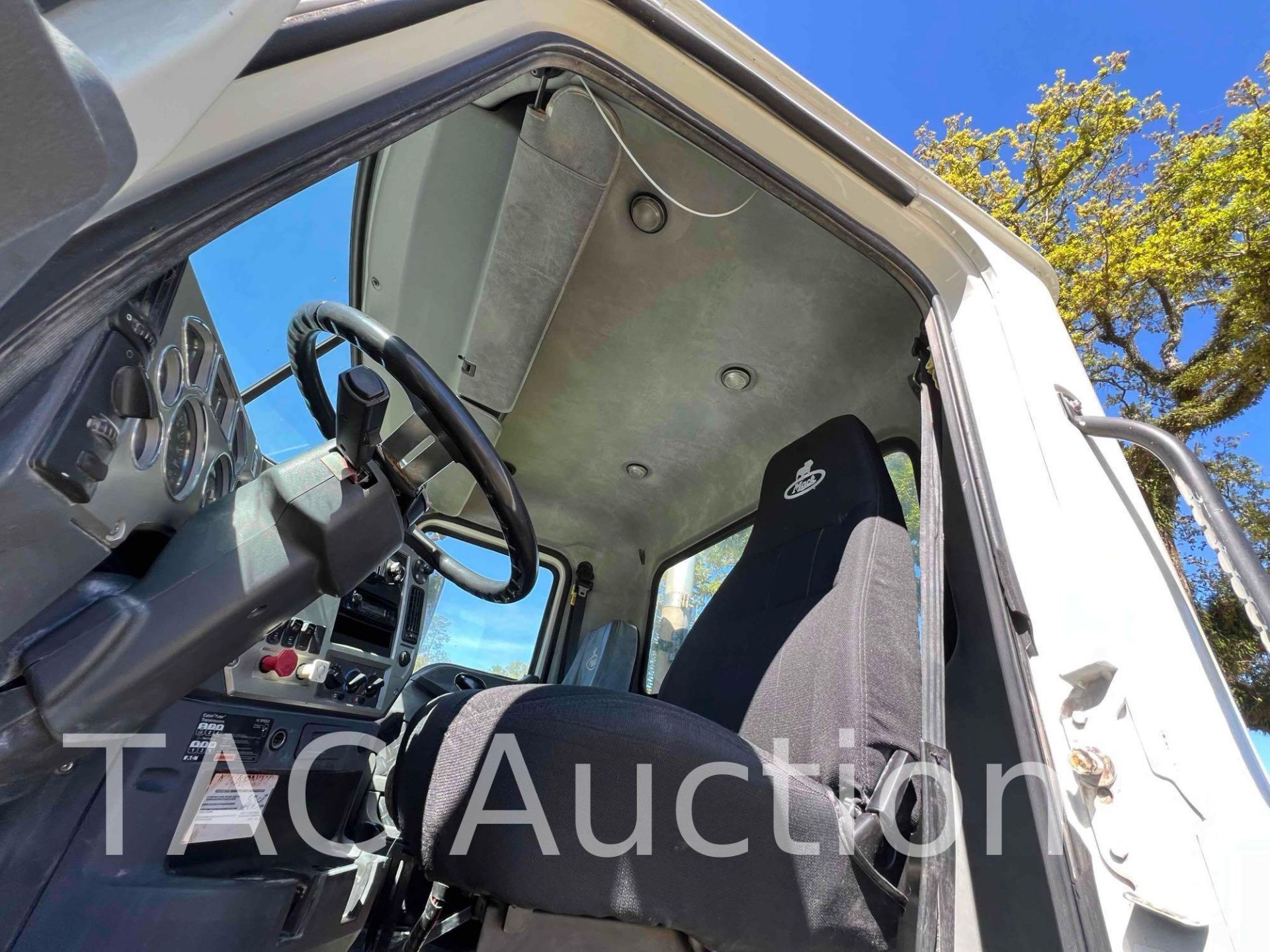 2011 Mack CXU613 Day Cab - Image 13 of 64