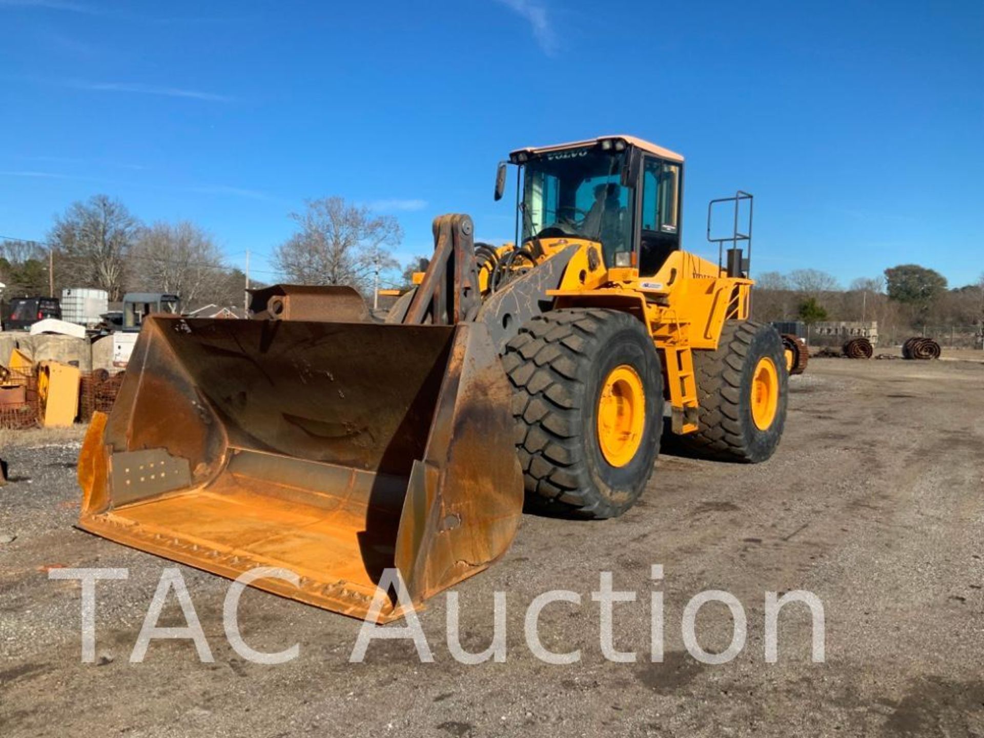 Volvo L220F Wheel Loader