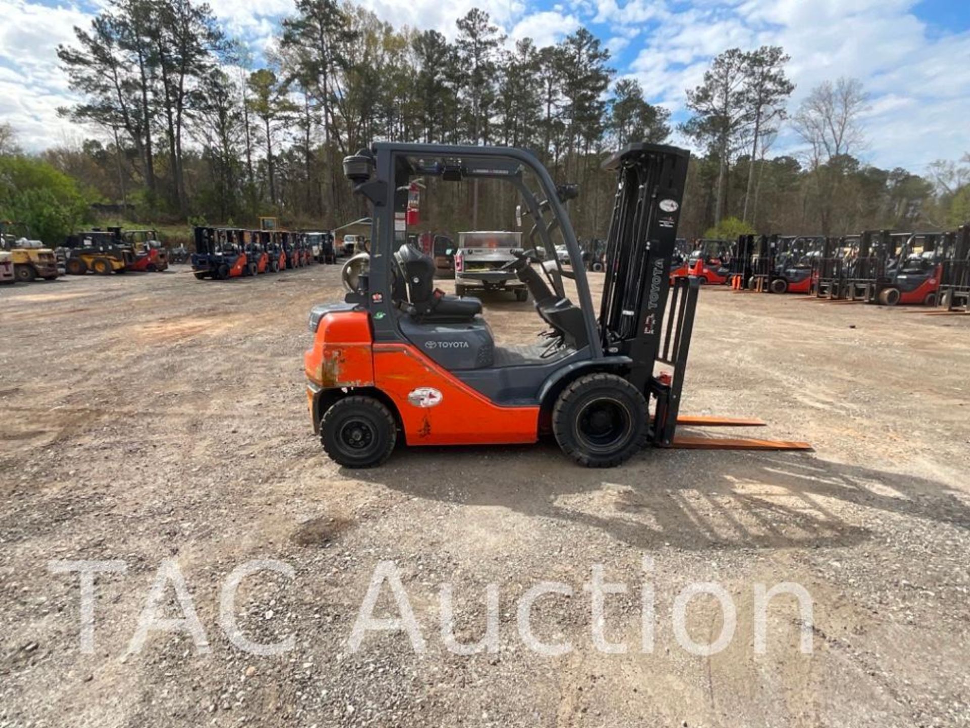 2018 Toyota 8FGU20 LP 4000lb Forklift - Image 6 of 22