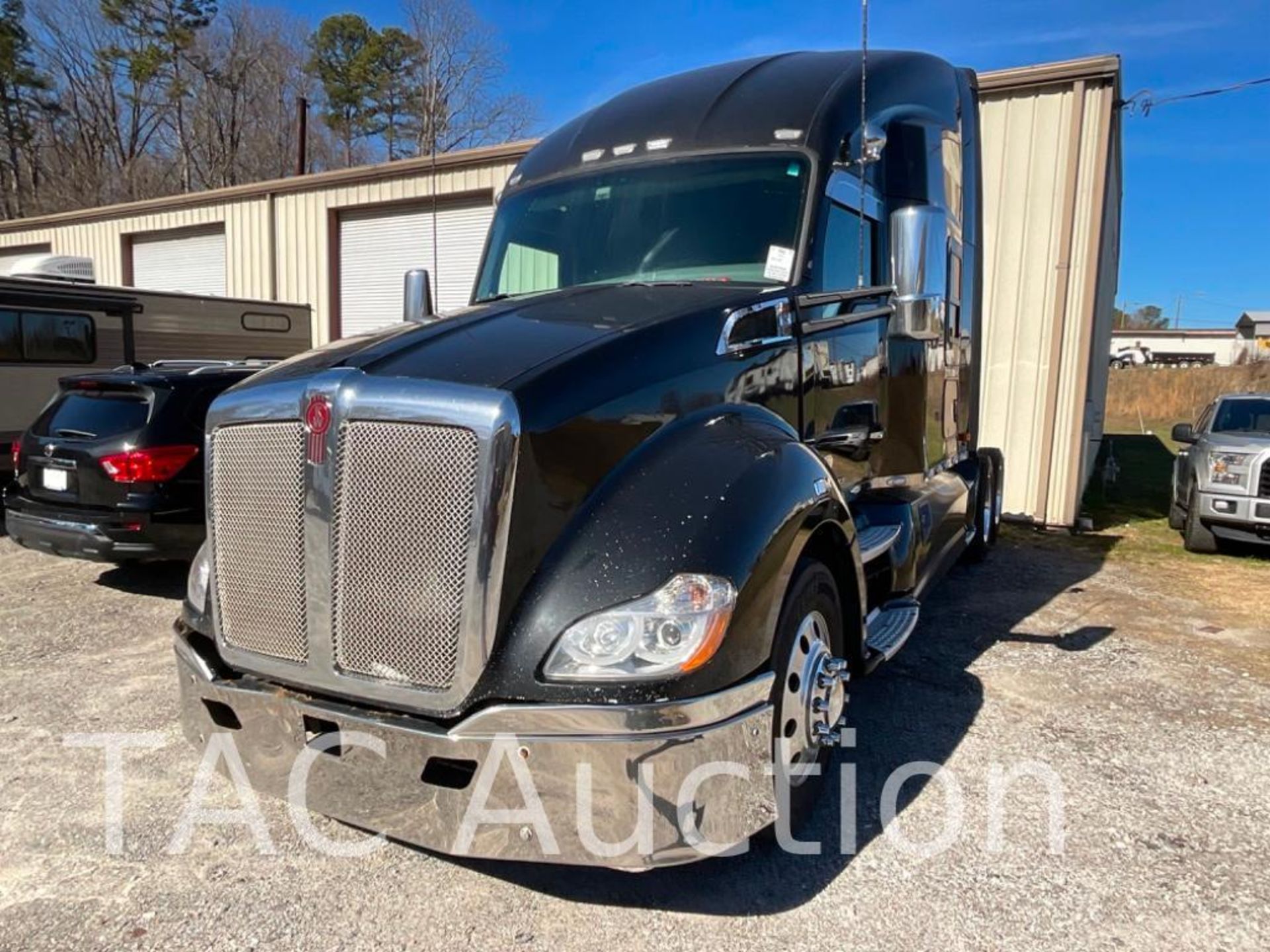 2016 Kenworth T680 Sleeper Truck