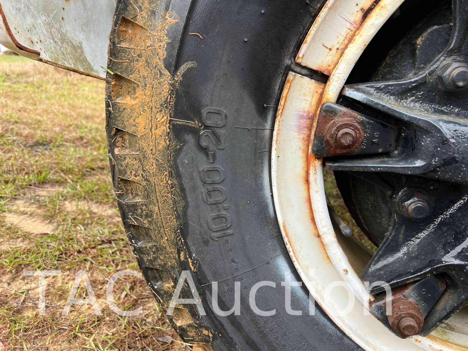 1979 Ford 9000 Day Cab - Image 40 of 59