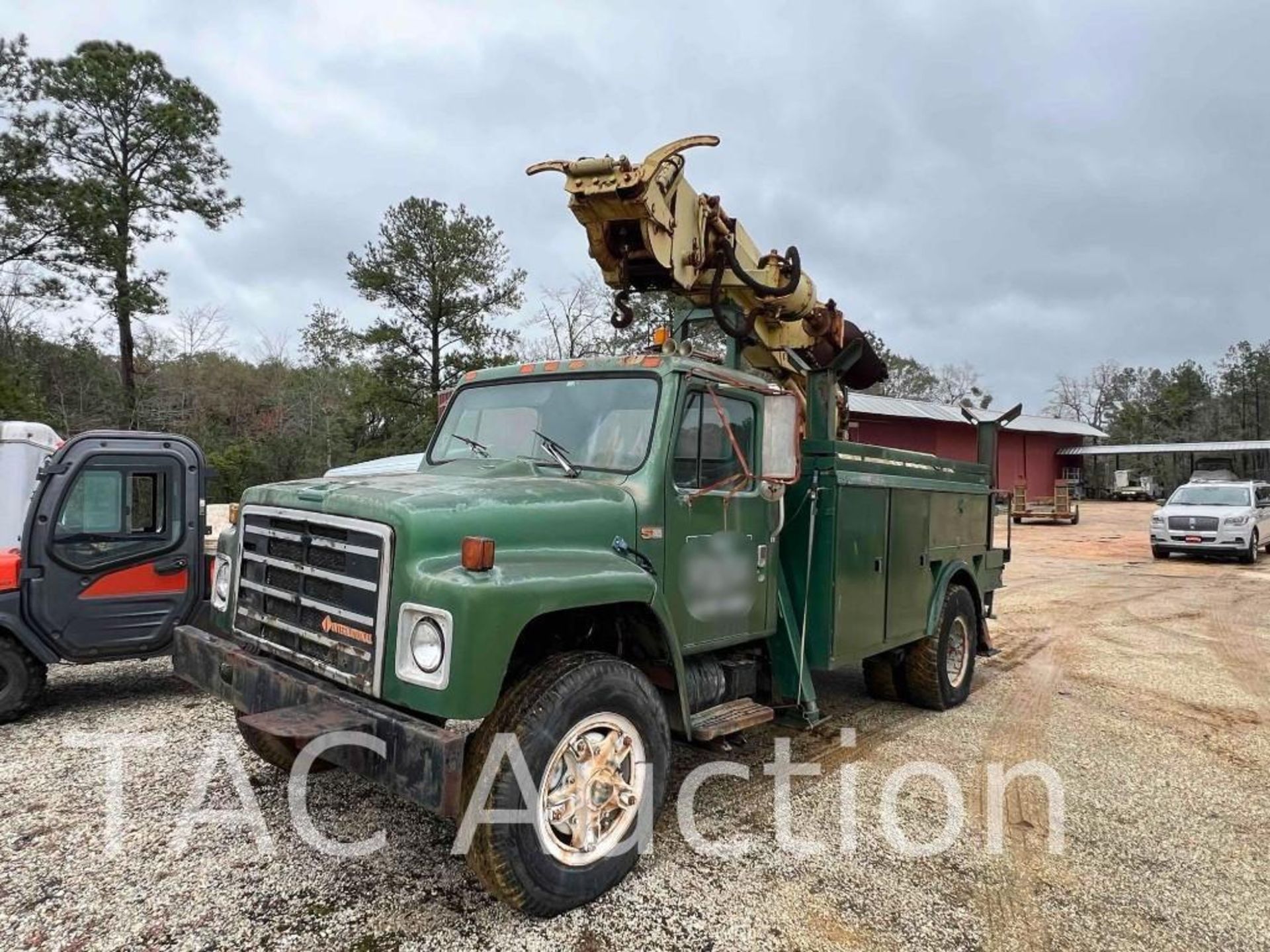 1987 International 1954 Digger Derrick