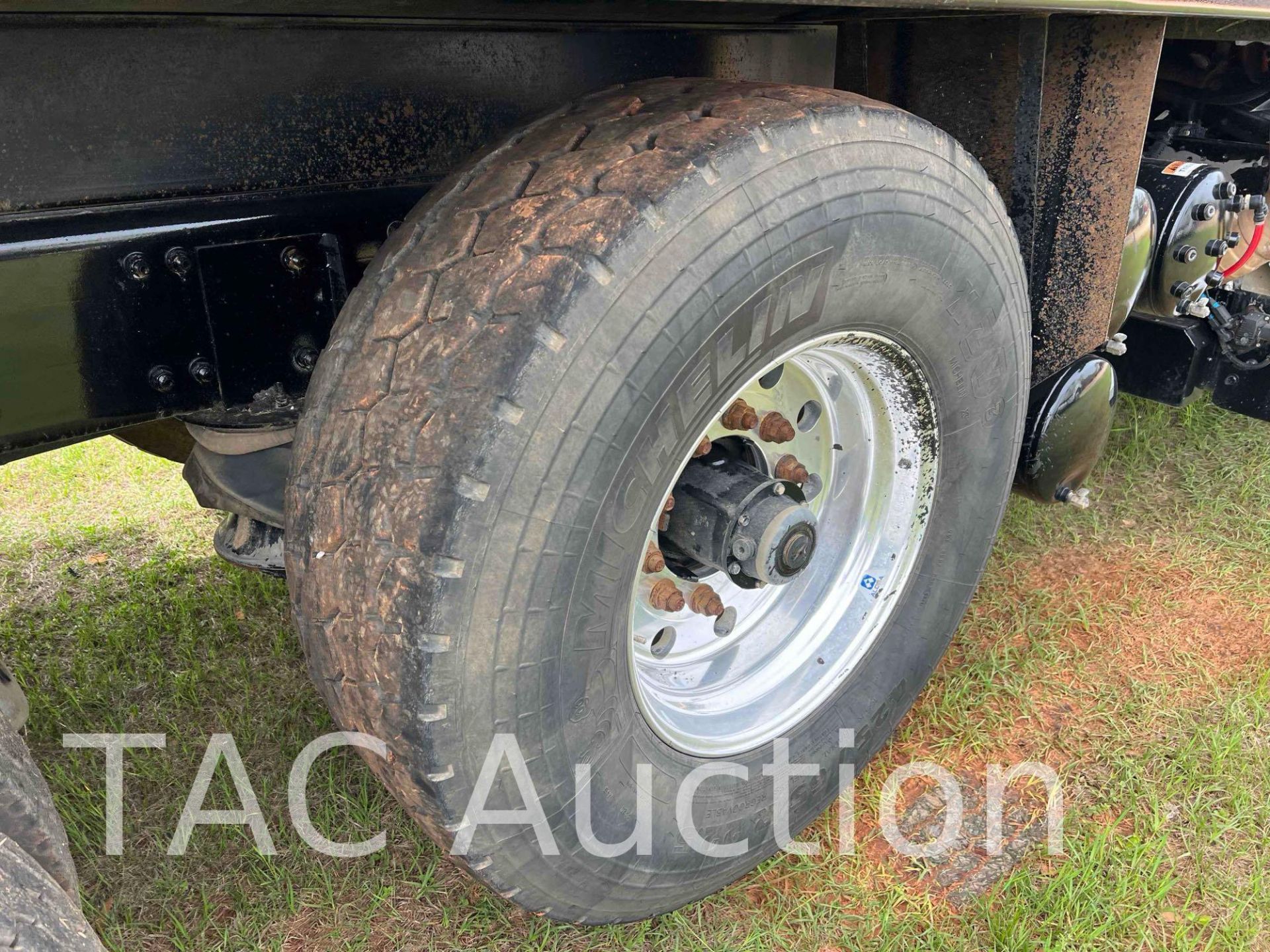 2022 Western Star 4700 SF Tri-Axle Dump Truck - Image 65 of 76