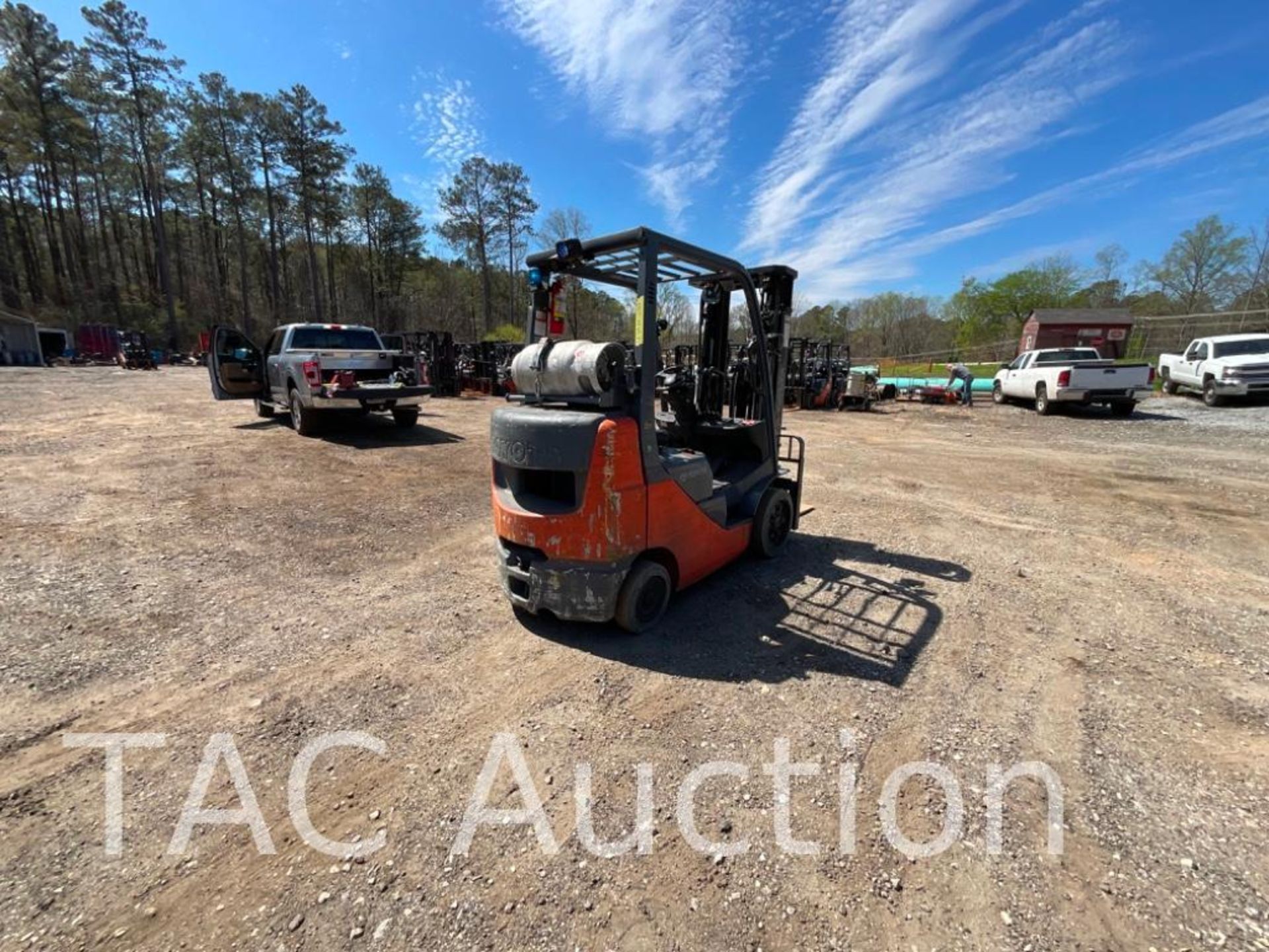 2017 Toyota 8FGCU25 LP 5000lb Forklift - Image 5 of 23