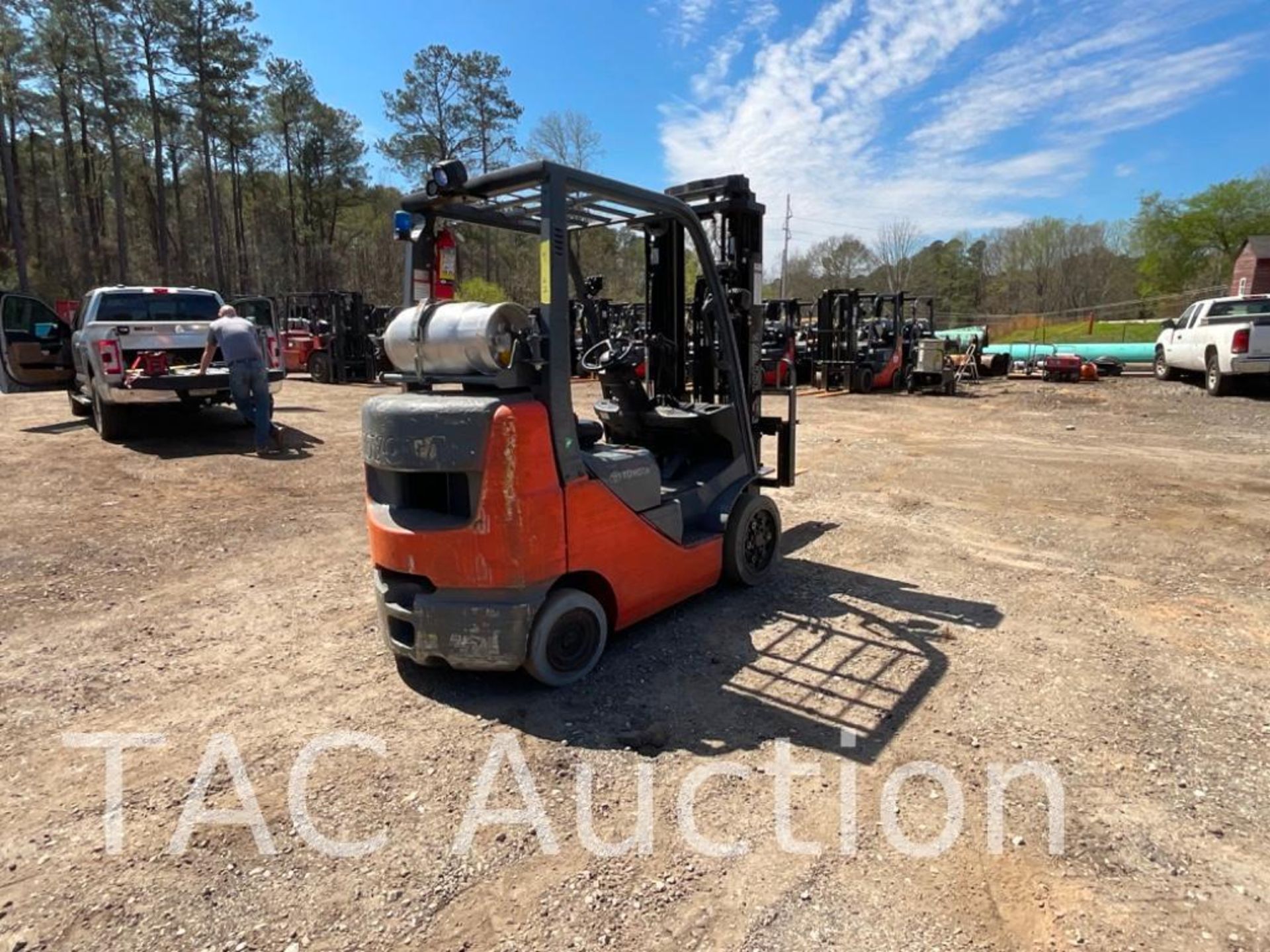 2017 Toyota 8FGCU25 LP 5000lb Forklift - Image 5 of 24