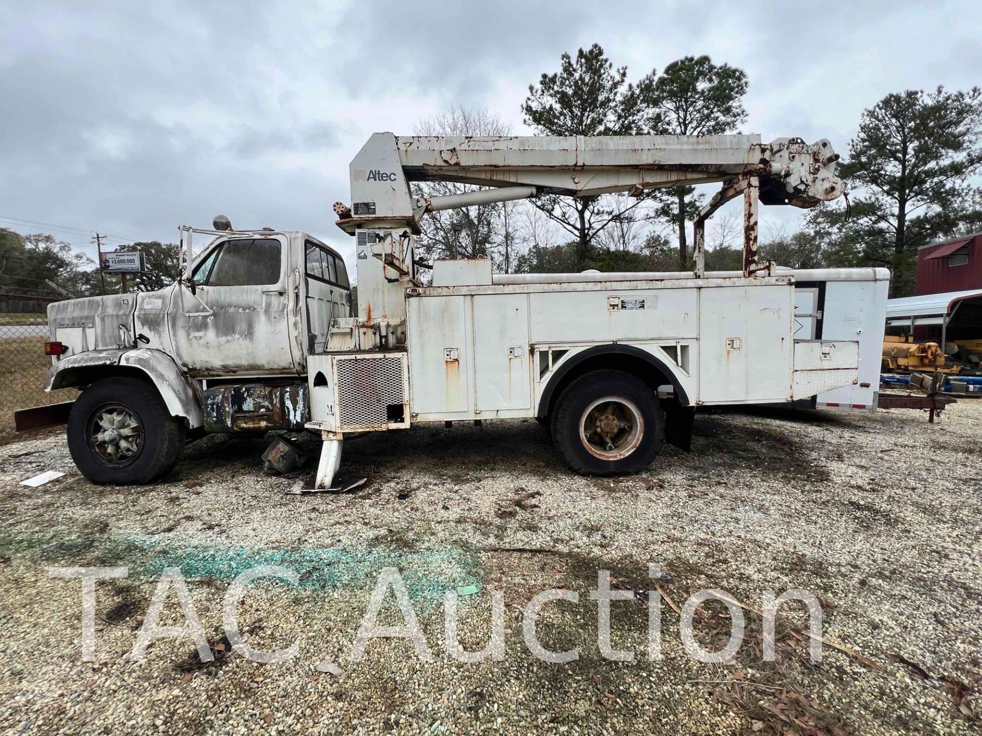 1984 Chevrolet Kodiak C7 Boom Truck - Image 2 of 33