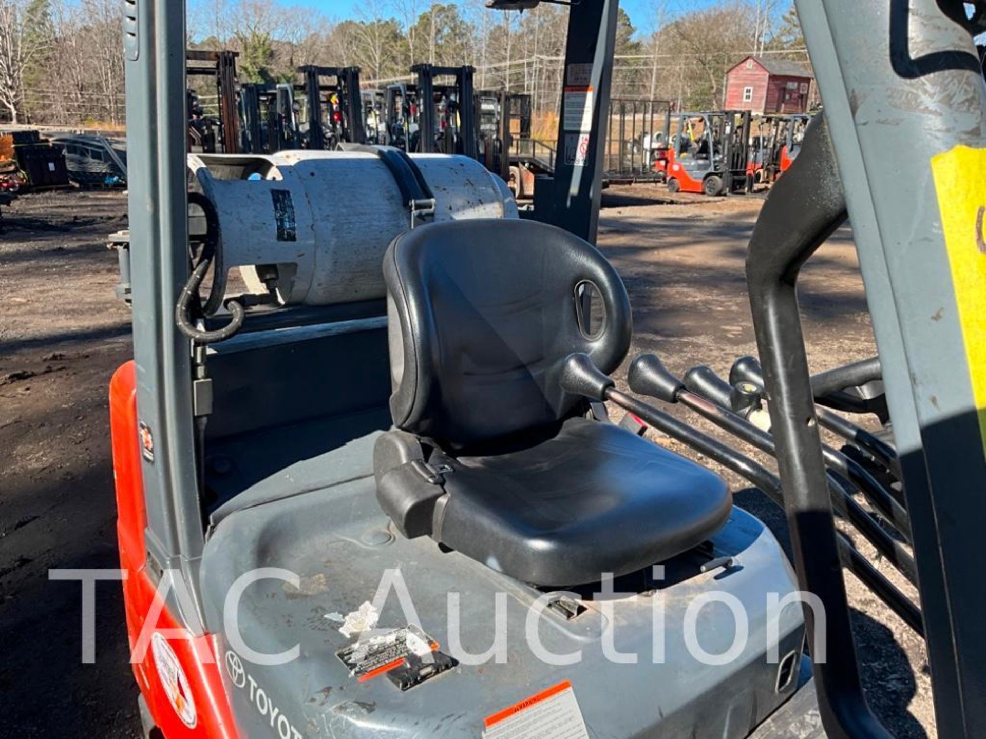 2013 Toyota 8FGCU25 5000lb Forklift - Image 12 of 27