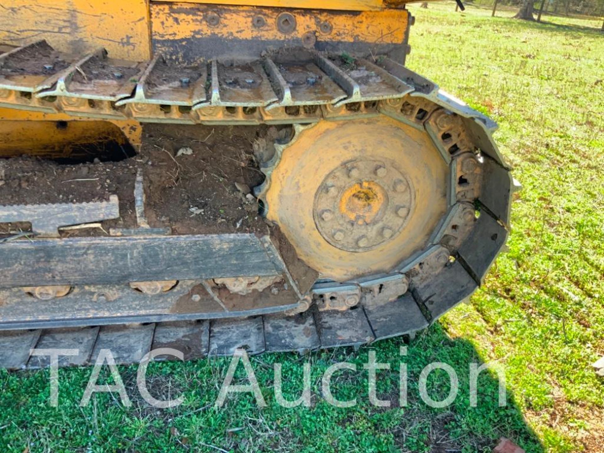 John Deere 550G Crawler Dozer - Image 33 of 36