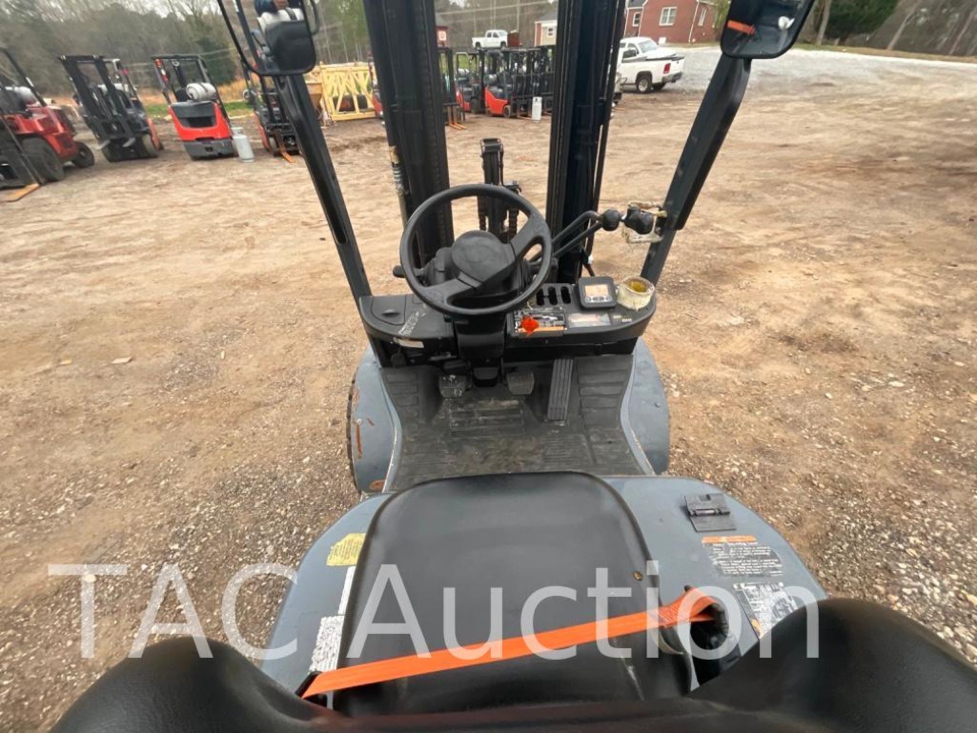 2018 Toyota 8FGU20 4000lb Forklift - Image 10 of 28