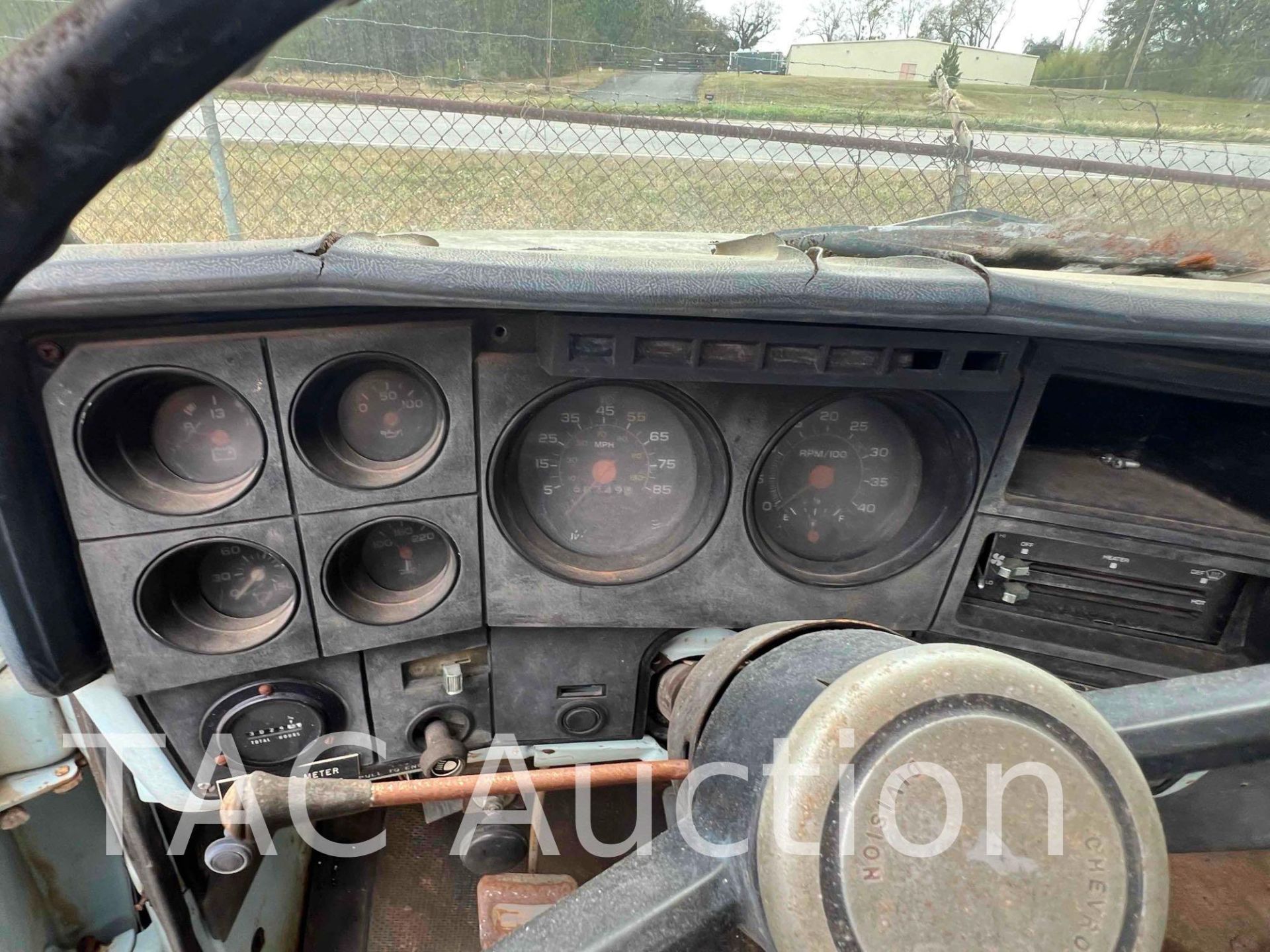 1984 Chevrolet Kodiak C7 Boom Truck - Image 10 of 33