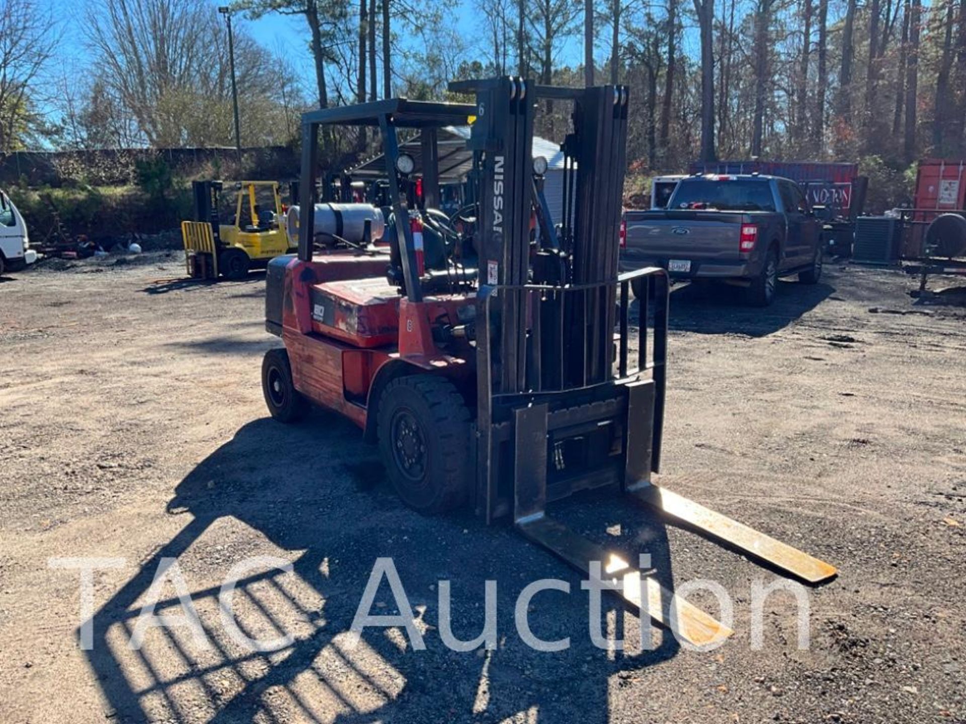 2006 Nissan F04B40V 8000lb Forklift - Image 7 of 29