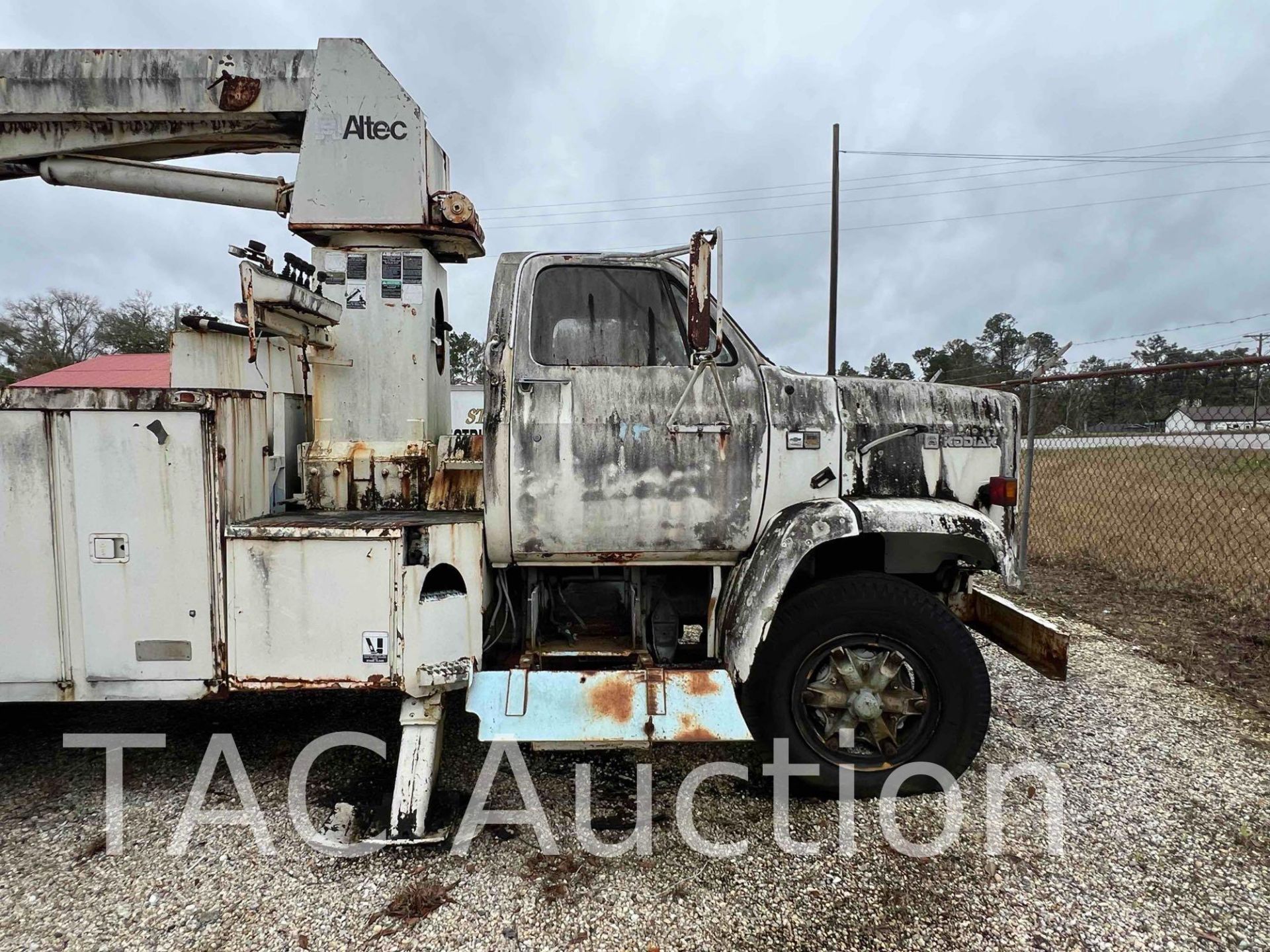 1984 Chevrolet Kodiak C7 Boom Truck - Image 6 of 33