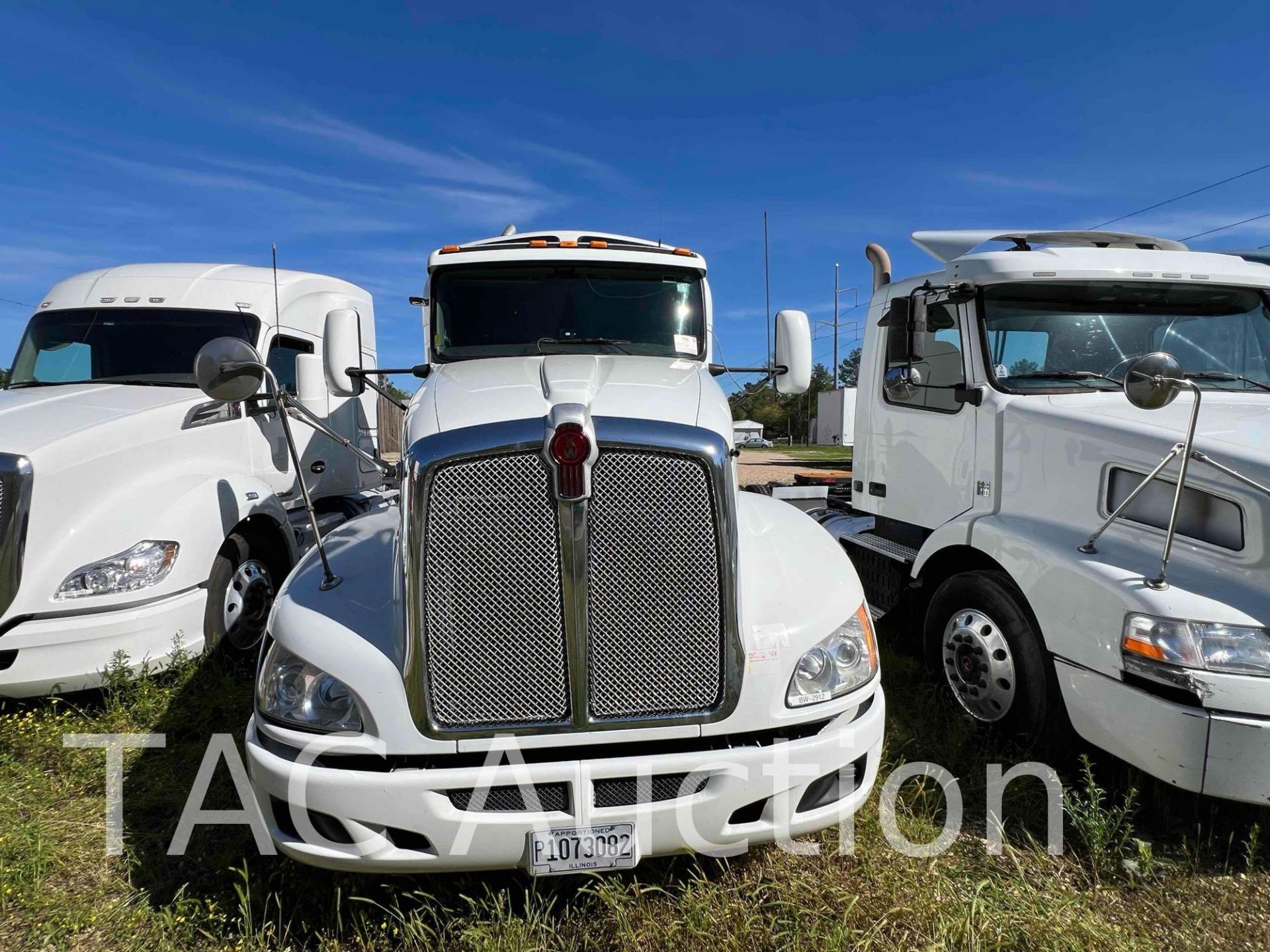 2015 Kenworth T680 Sleeper Truck - Image 12 of 70