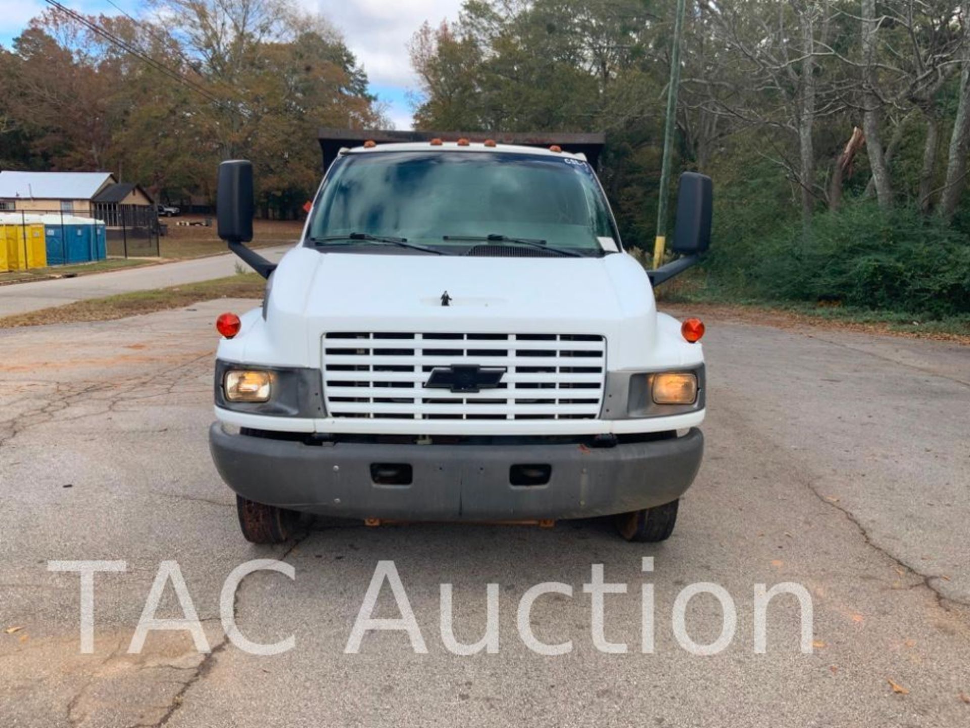 2004 Chevrolet C4500 Crew Cab Flatbed Dump Truck - Image 8 of 43