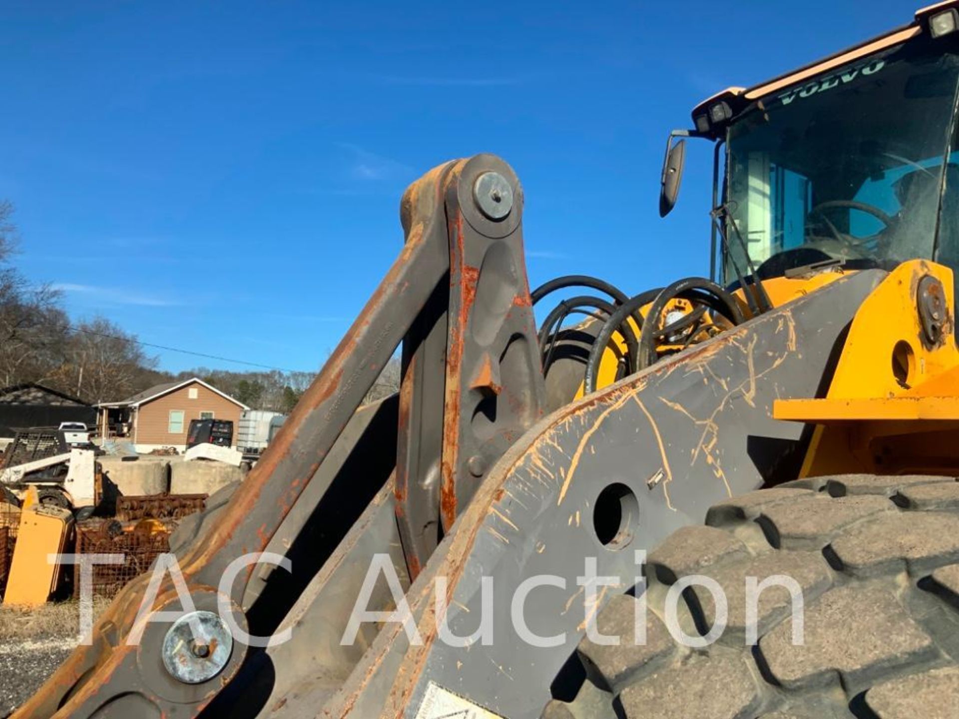 Volvo L220F Wheel Loader - Image 31 of 49