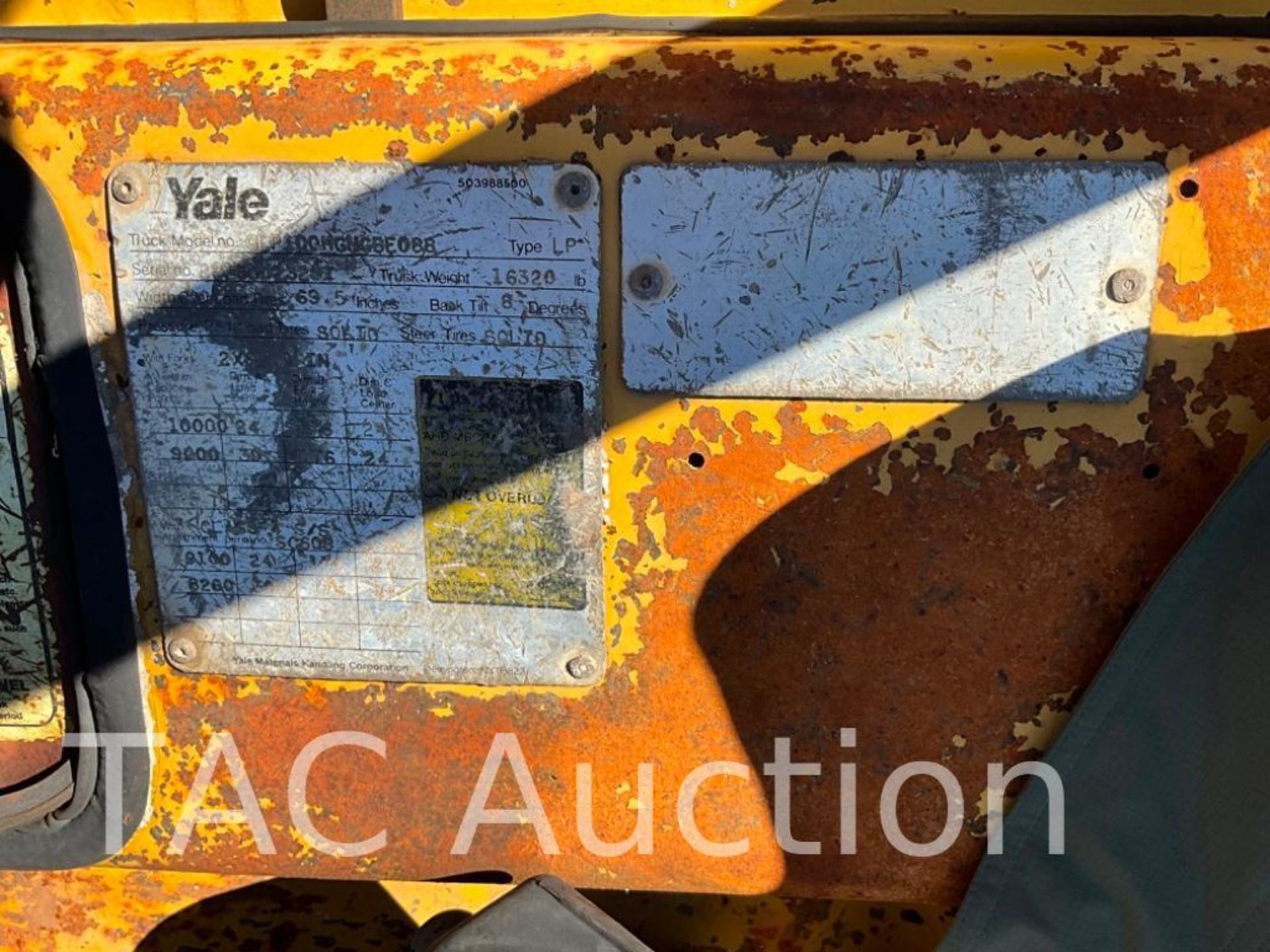 Yale GLP100 10,000lb Forklift - Image 28 of 28