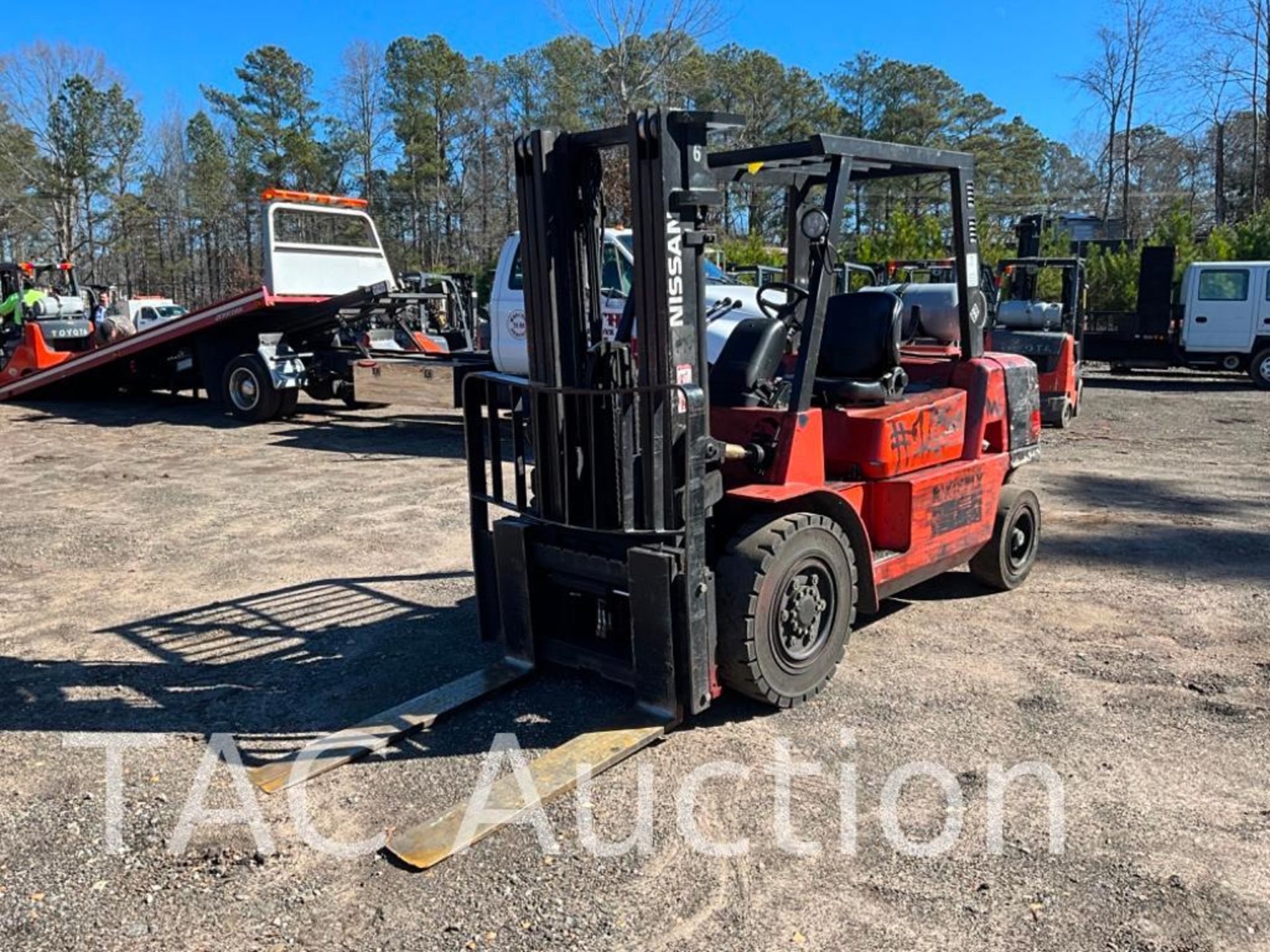 2006 Nissan F04B40V 8000lb Forklift