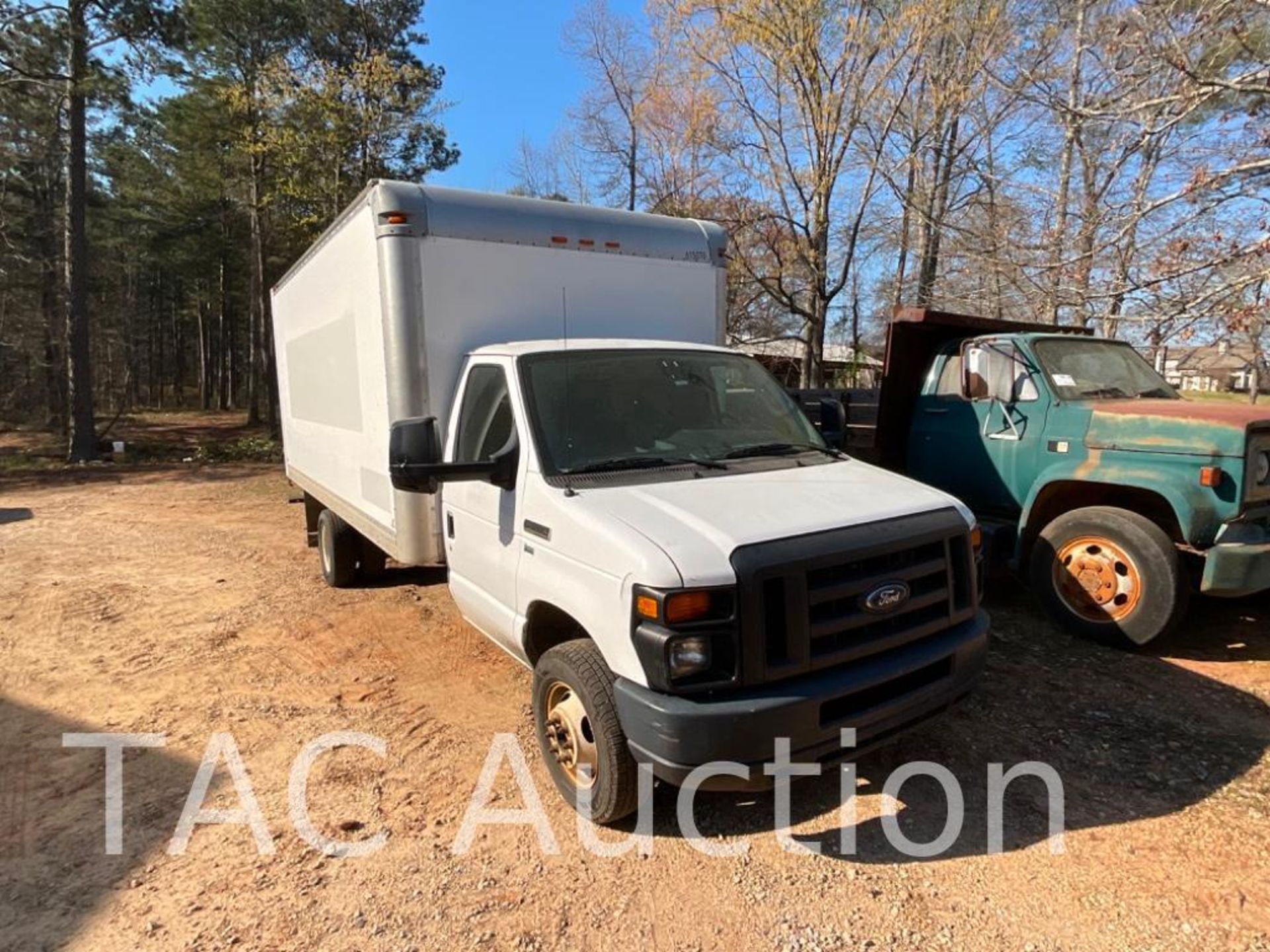 2016 Ford E350 16ft Box Truck - Image 6 of 38