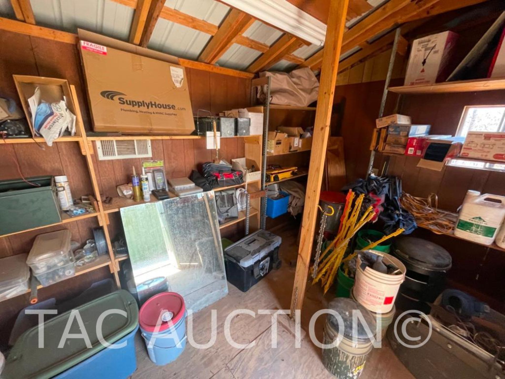 Storage Shed And Contents - Image 10 of 16