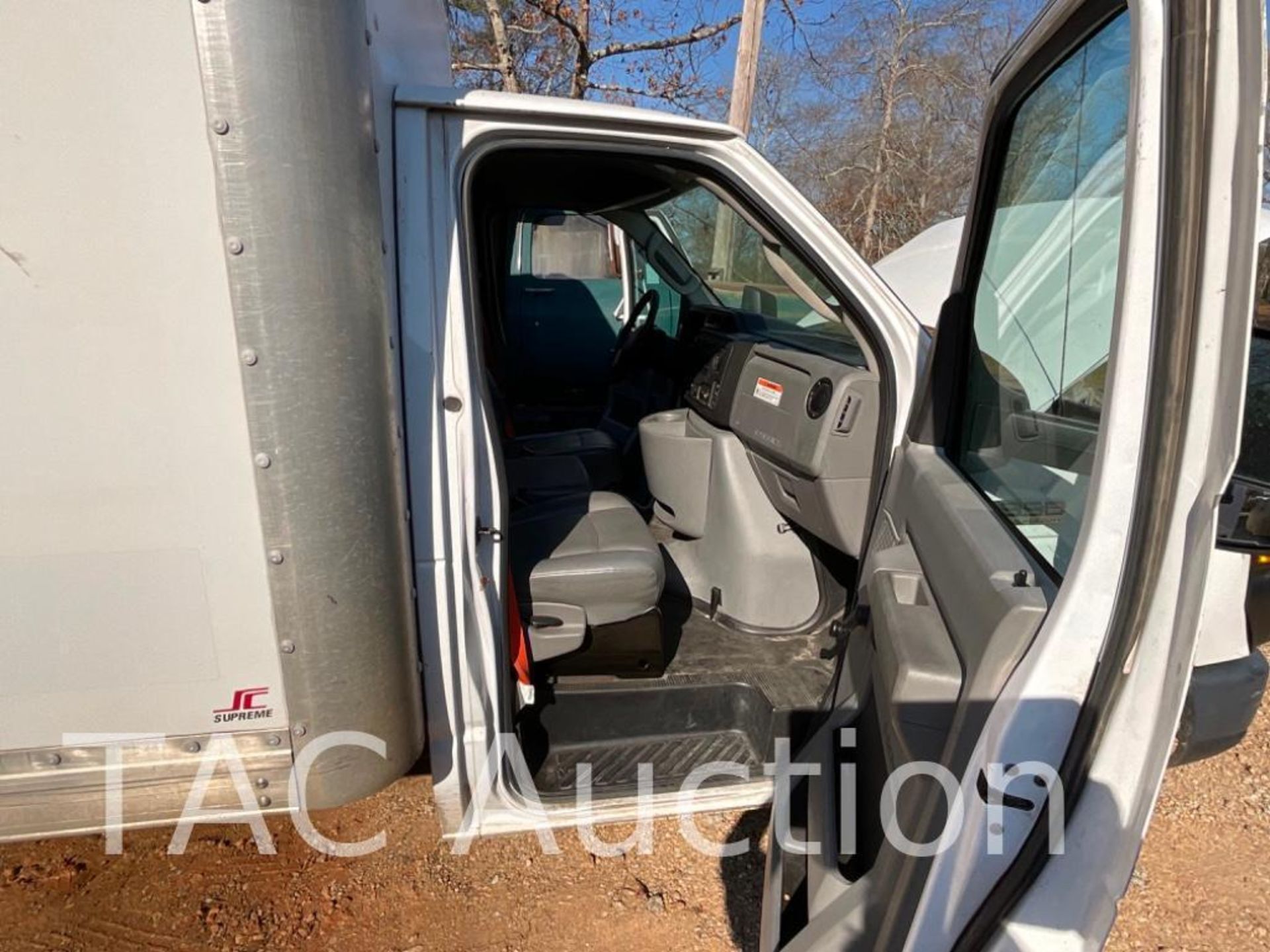 2016 Ford E350 16ft Box Truck - Image 16 of 38