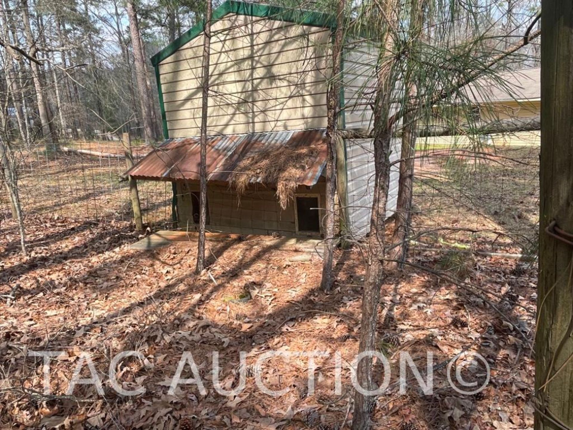 Storage Shed And Contents - Image 4 of 13