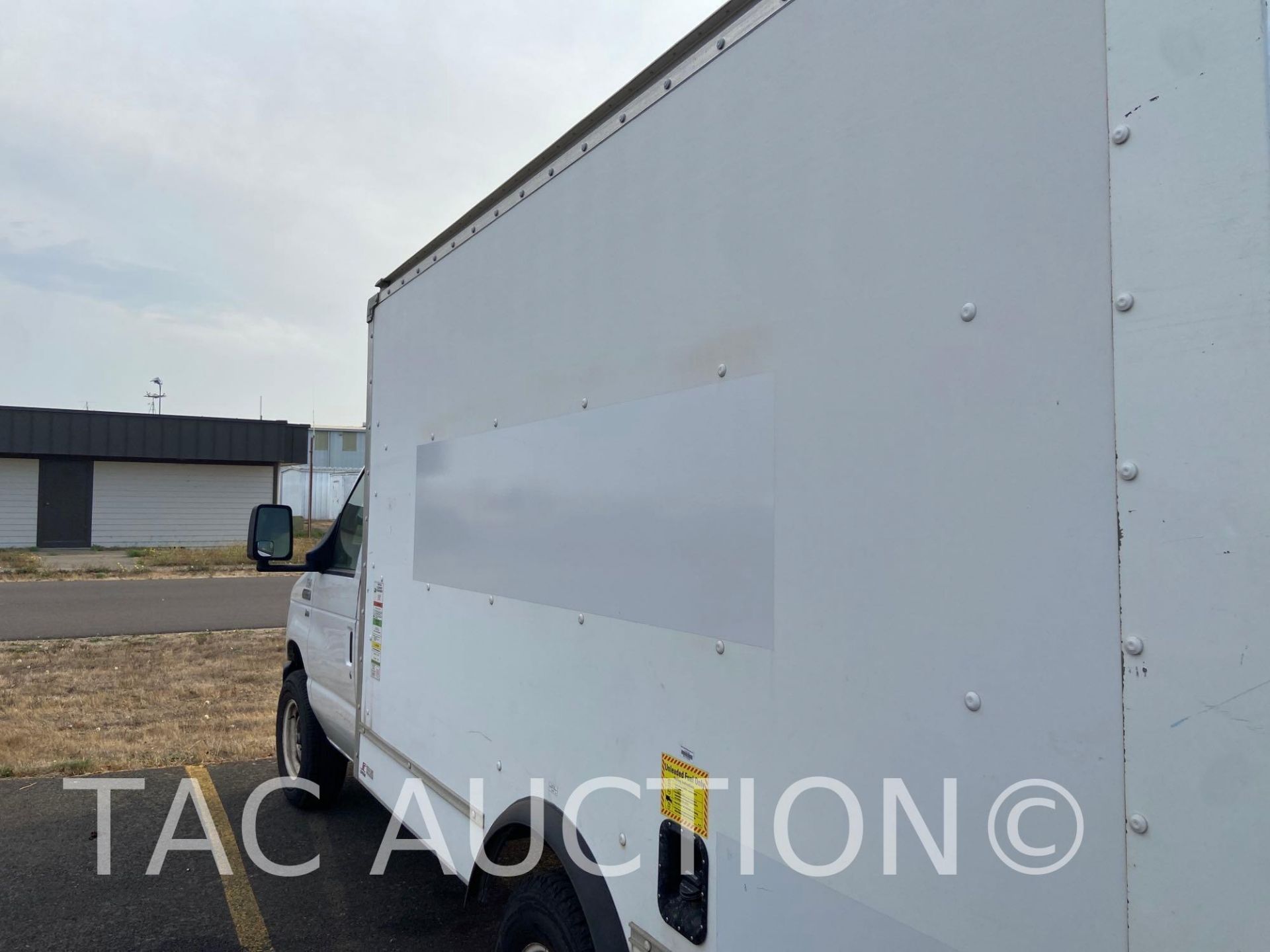 2015 Ford E-350 12ft Box Truck - Bild 40 aus 70