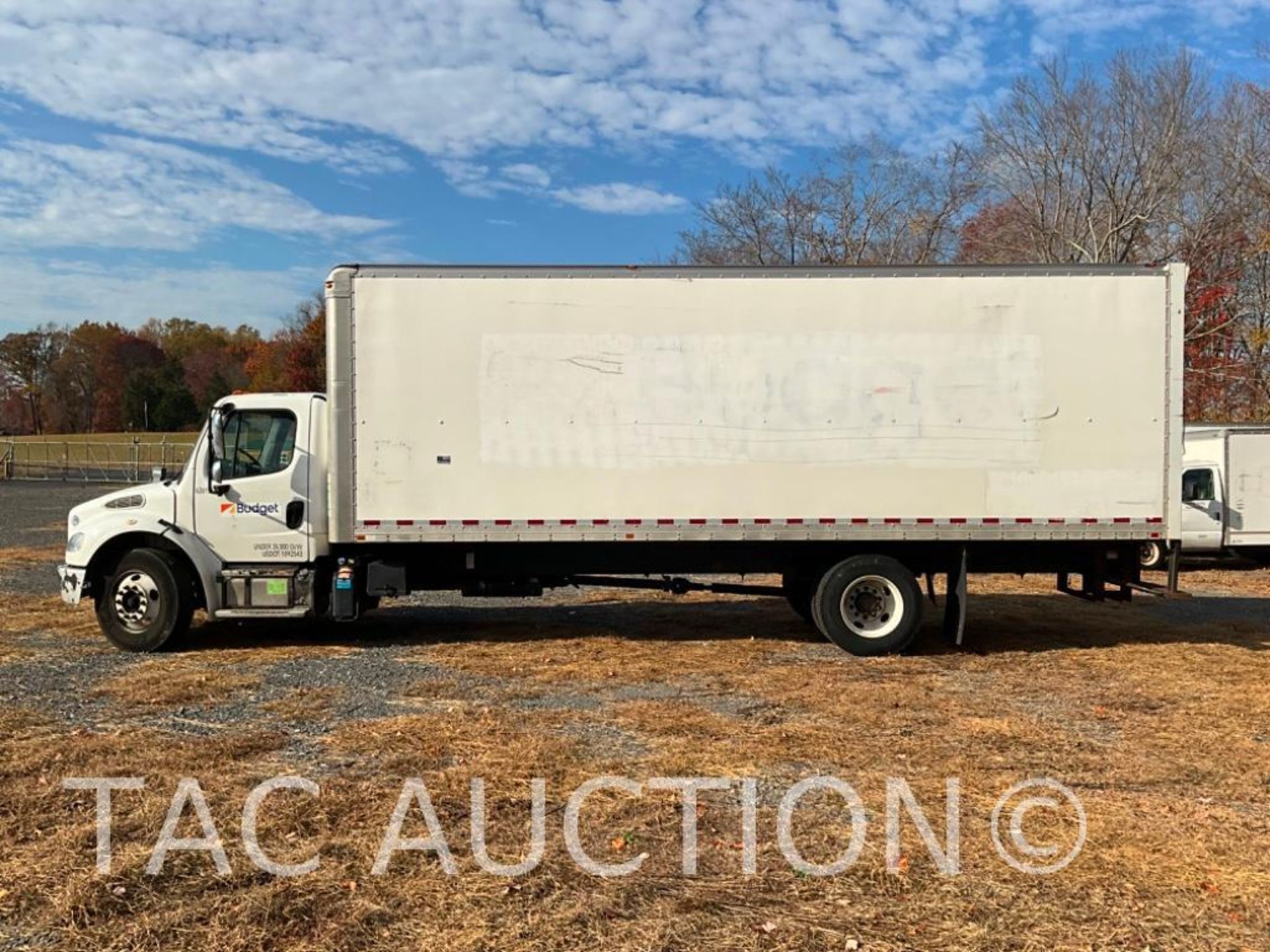 2016 Freightliner M2106 26ft Box Truck - Image 2 of 57