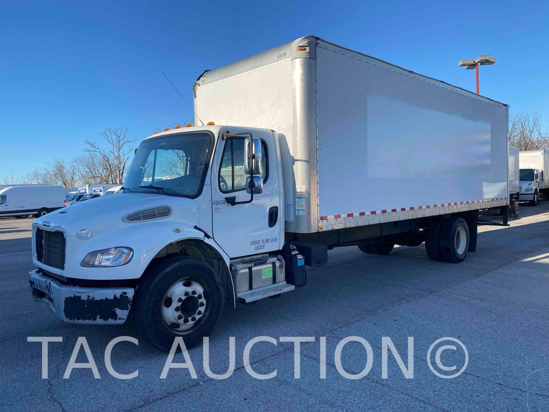 2016 Freightliner M2106 26ft Box Truck