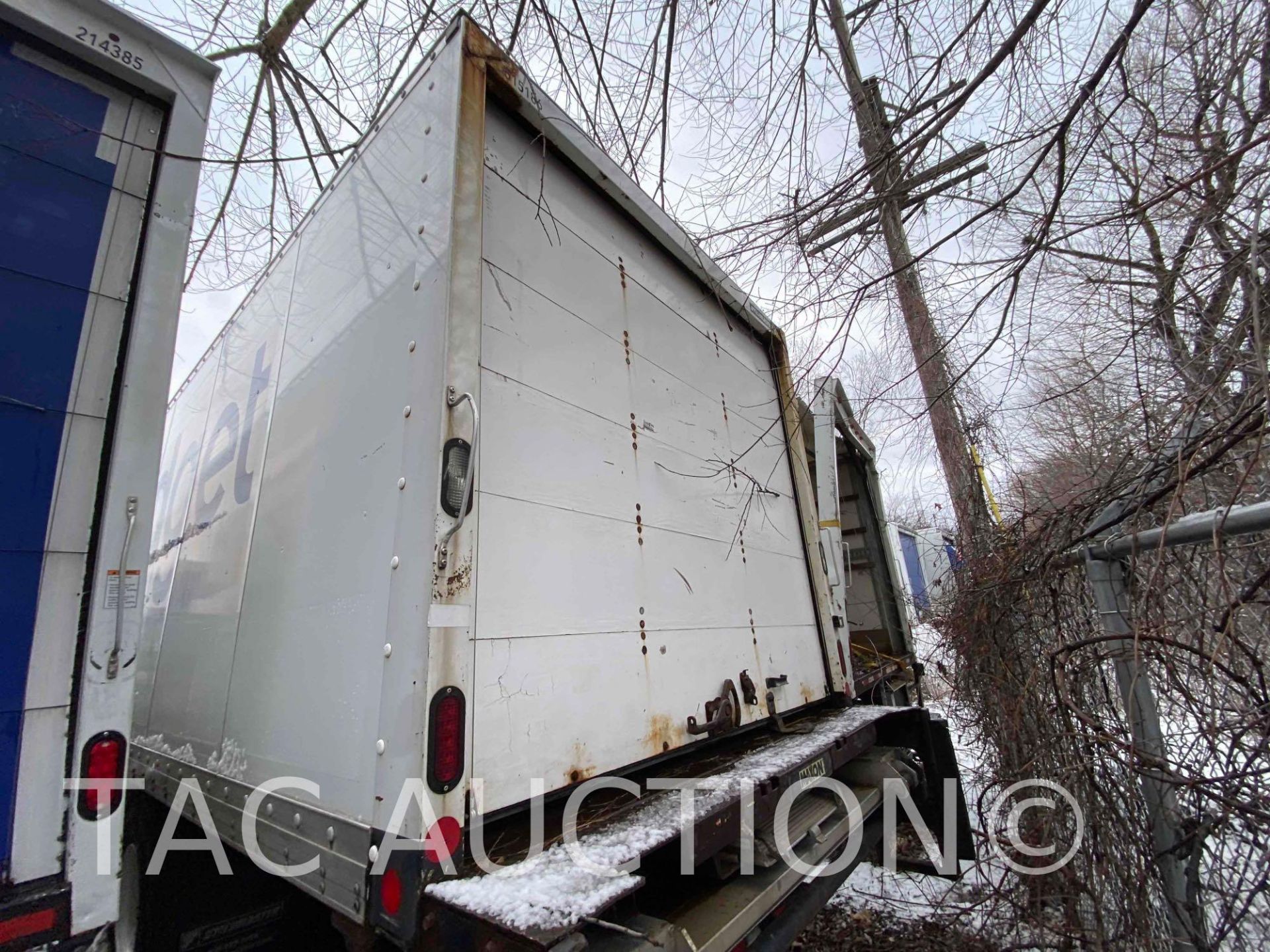 2016 Hino 268 26ft Box Truck - Image 6 of 70
