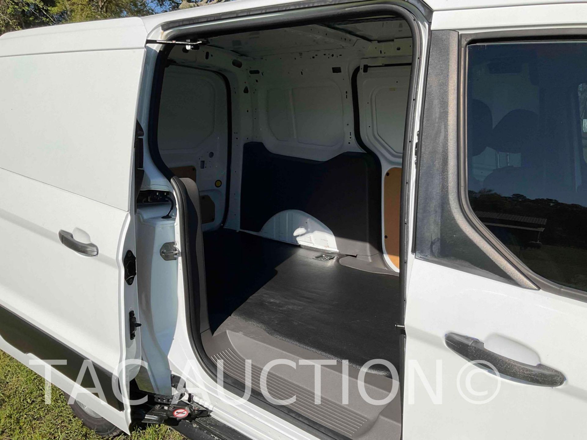 2019 Ford Transit Connect - Image 23 of 47