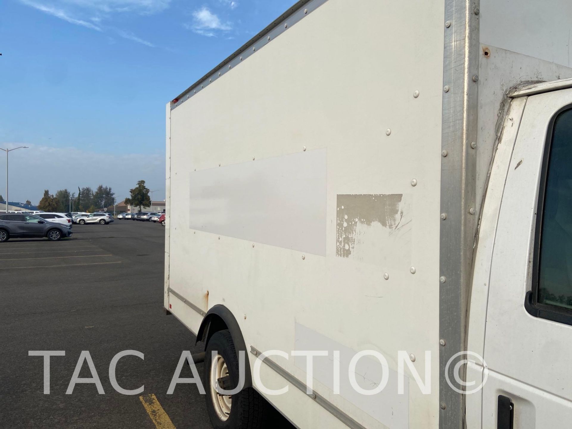 2015 Ford E-350 12ft Box Truck - Bild 36 aus 70