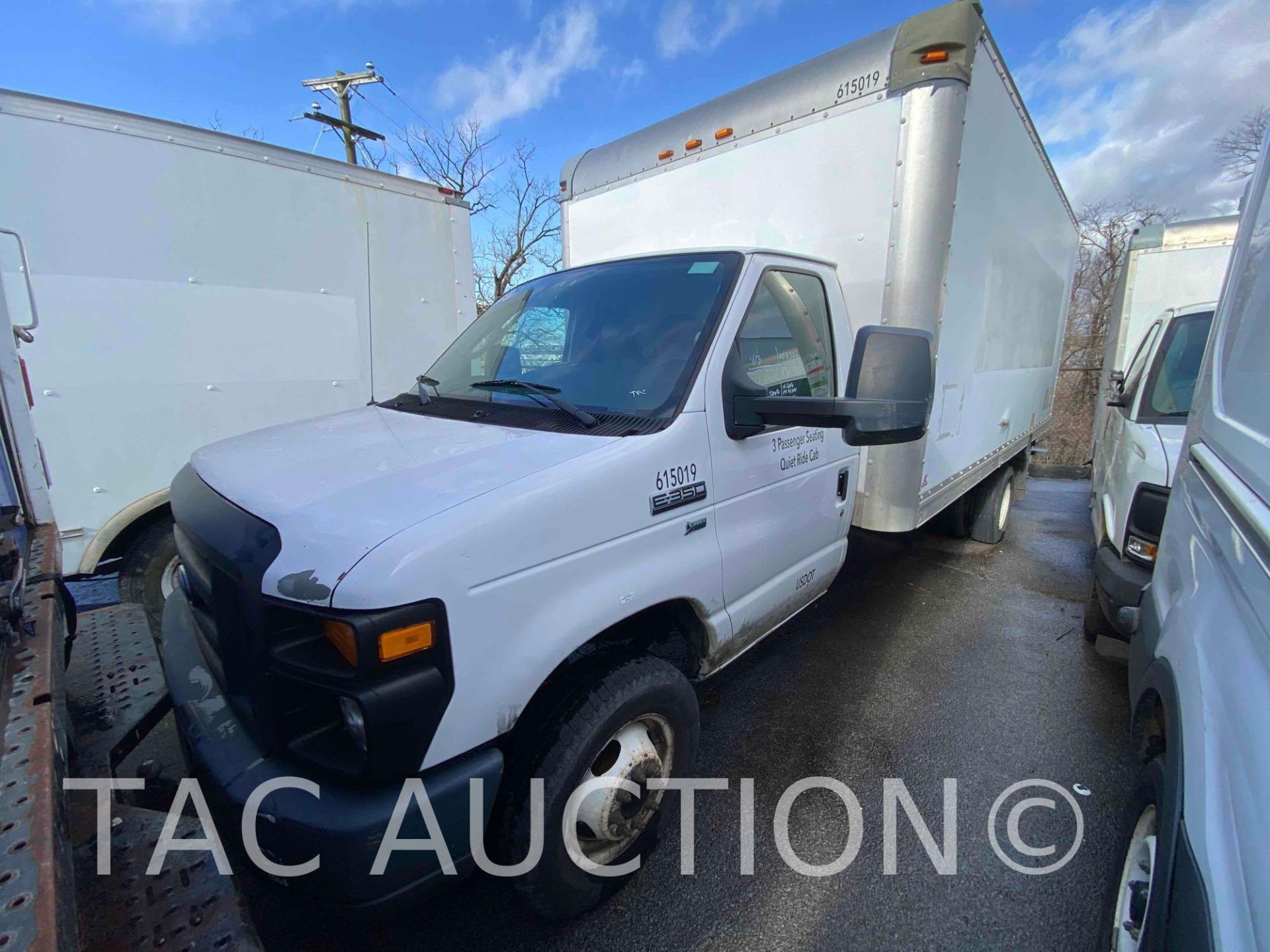 2016 Ford E-350 16ft Box Truck