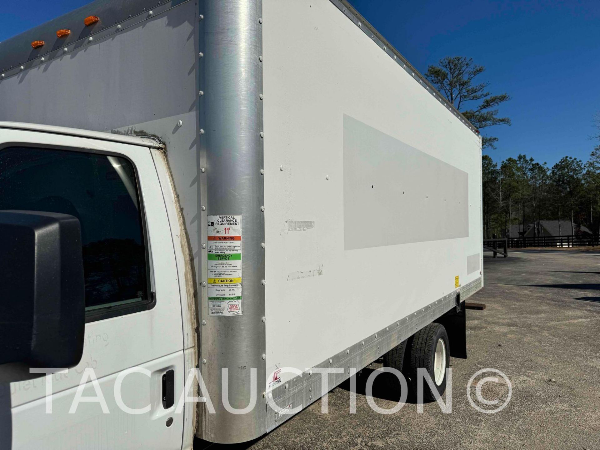 2015 Ford E-350 16ft Box Truck - Image 38 of 50